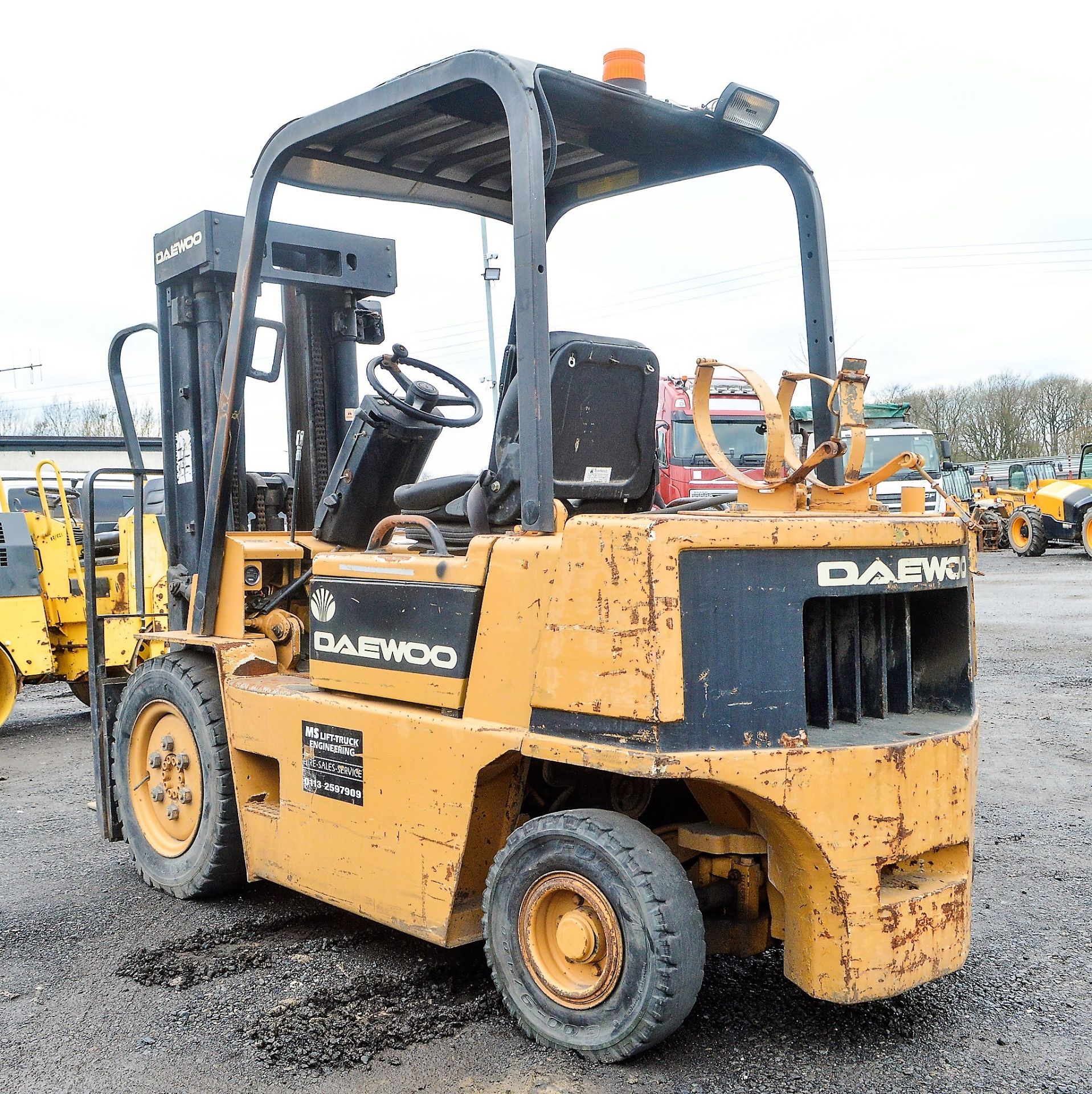 Daewoo G25F 2.5 tonne gas powered fork lift truck S/N: 003455 Recorded Hours: Not displayed (Clock - Image 3 of 8