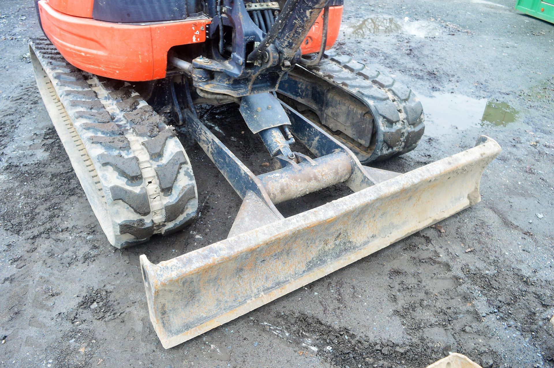 Kubota U48-4 4.8 tonne rubber tracked excavator Year: 2010 S/N: 50167 Recorded Hours: 5542 blade, - Image 9 of 11