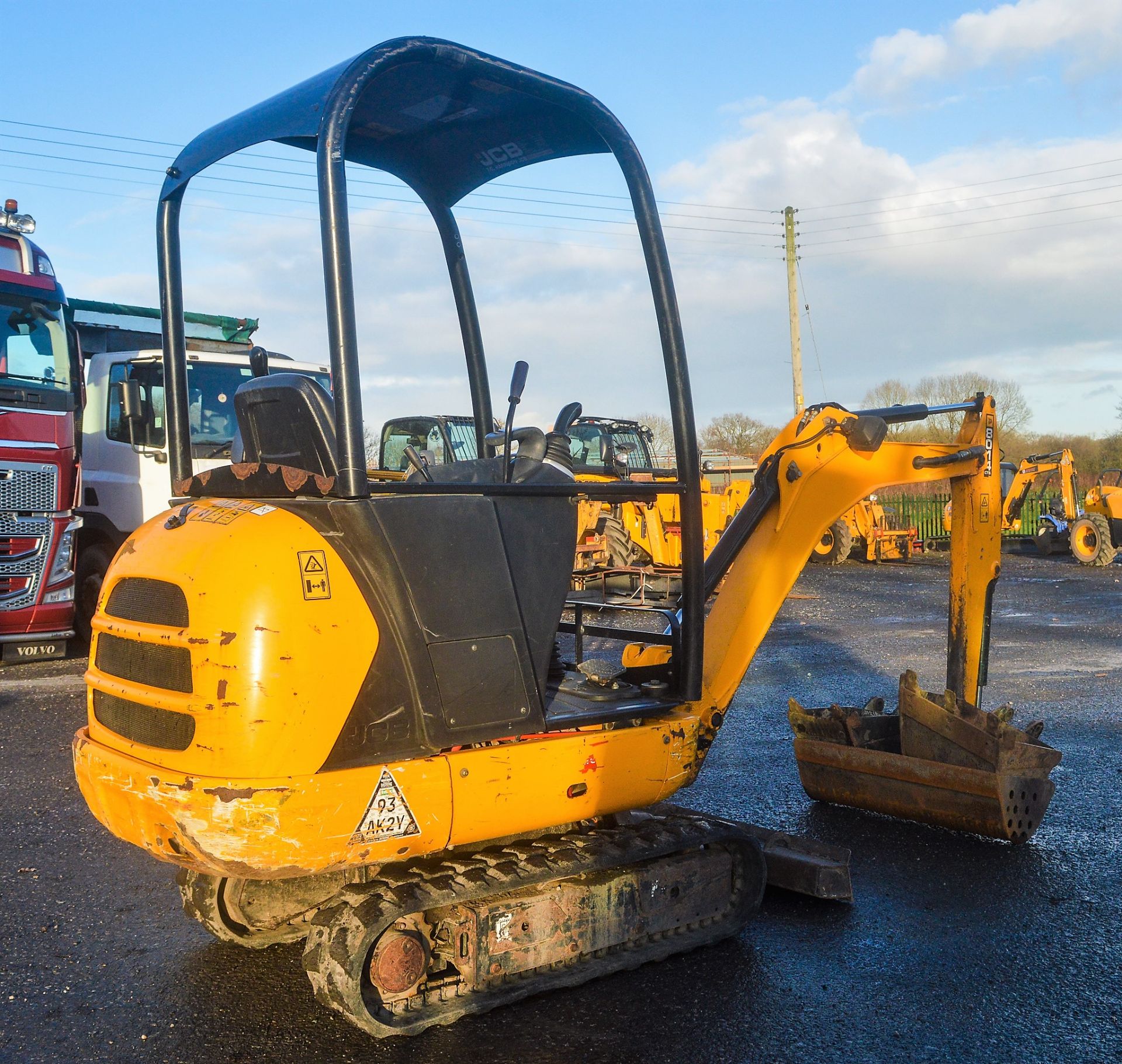 JCB 801.4 CTS 1.5 tonne rubber tracked mini excavator Year: 2014 S/N: 2070315 Recorded Hours: 1512 - Image 4 of 12