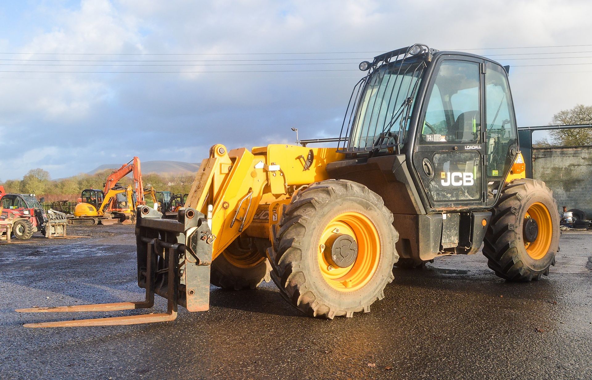 JCB 531-70 7 metre telescopic handler Year: 2014 S/N: 2340294 Recorded Hours: 1876 c/w turbo **