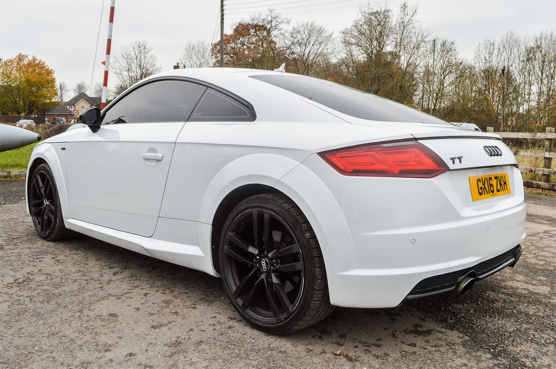 Audi TT TFSi Quattro S-Line 2 litre petrol automatic coupe car Registration Number: GK16 ZKH Date of - Bild 3 aus 10