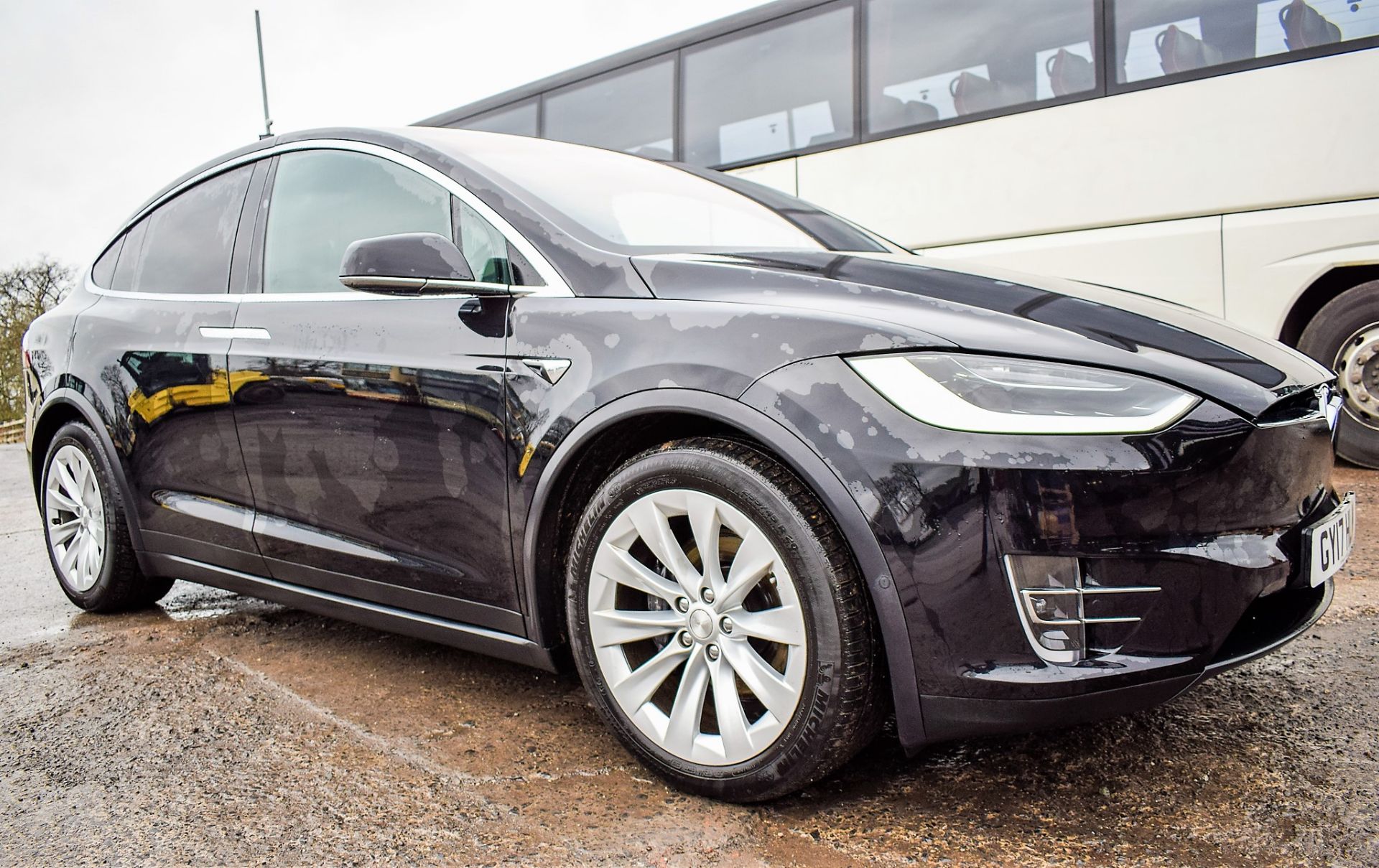 Tesla Model X 90 D dual motor 7 seat battery electric SUV Registration Number: GY17 HLM Date of - Bild 2 aus 14