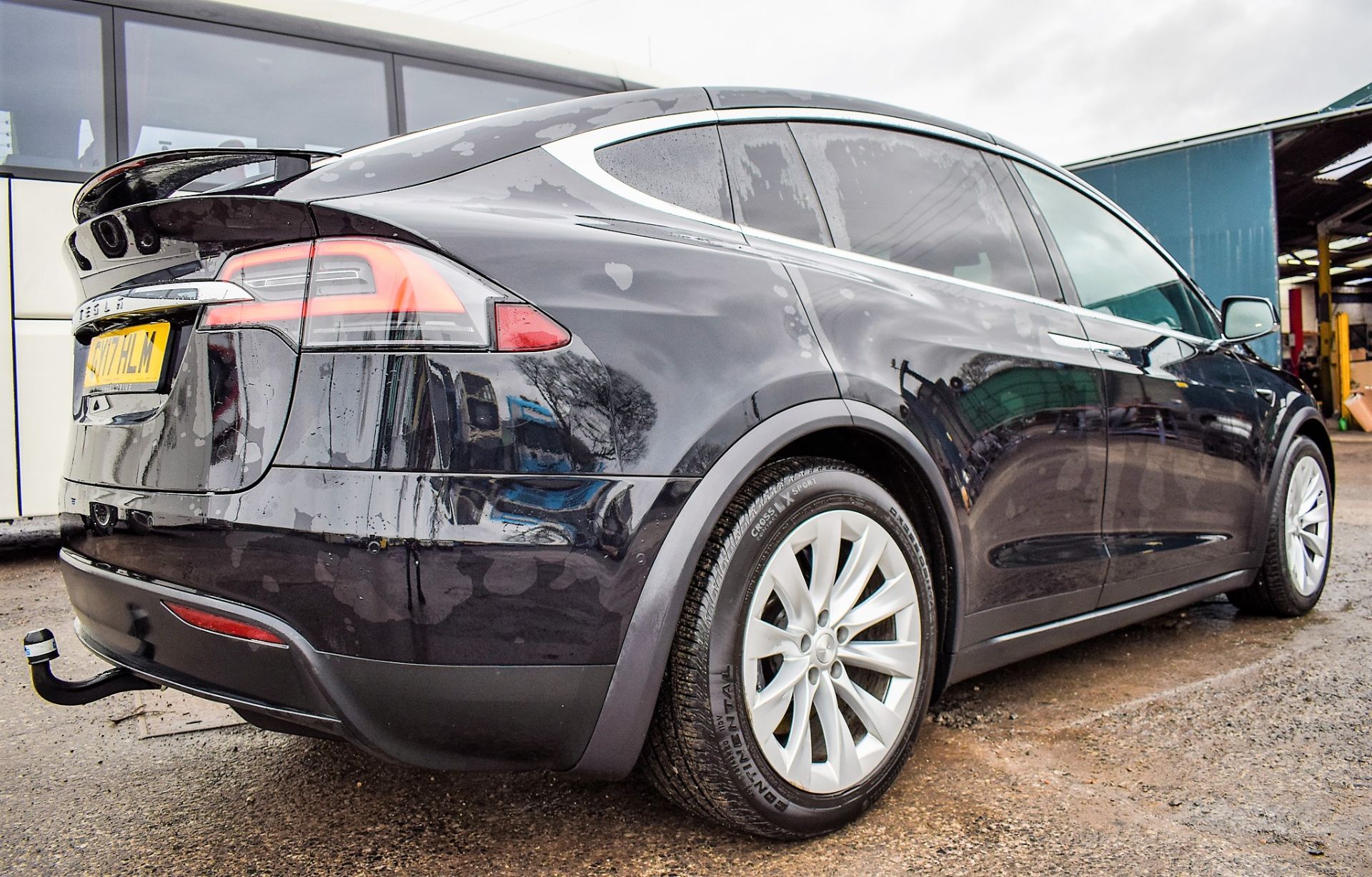 Tesla Model X 90 D dual motor 7 seat battery electric SUV Registration Number: GY17 HLM Date of - Bild 4 aus 14