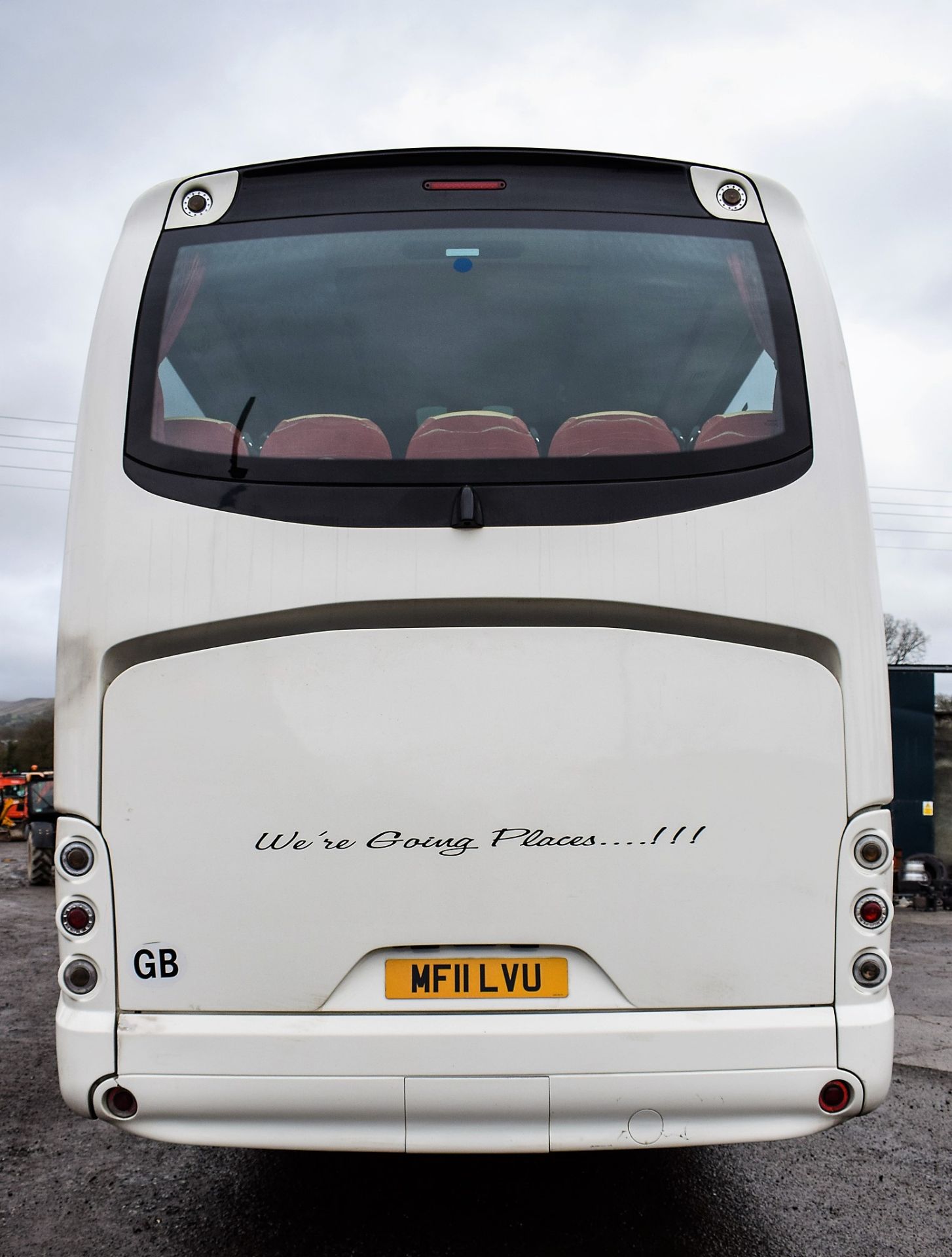 Neoplan Tourliner 61 seat luxury coach Registration Number: MF11 LVU Date of Registration: 01/04/ - Bild 6 aus 9