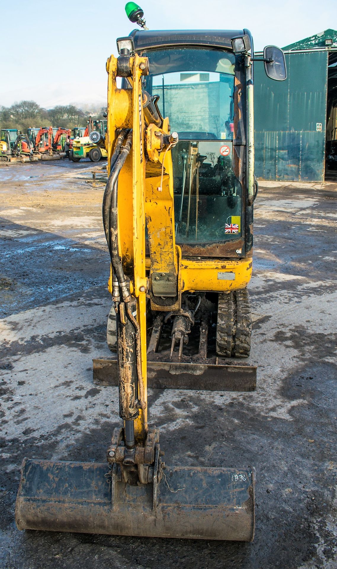 JCB 8016 CTS 1.5 tonne rubber tracked excavator Year: 2013 S/N: 2071348 Recorded Hours: 2327 - Image 5 of 12