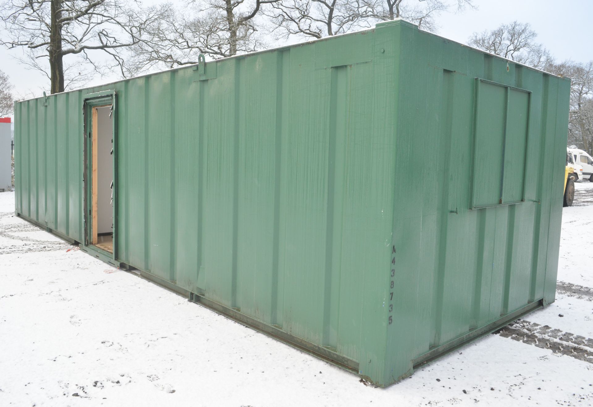 32 ft x 10 ft steel anti vandal site unit  Comprising of 2 rooms * 1 locked door but one door - Image 4 of 7