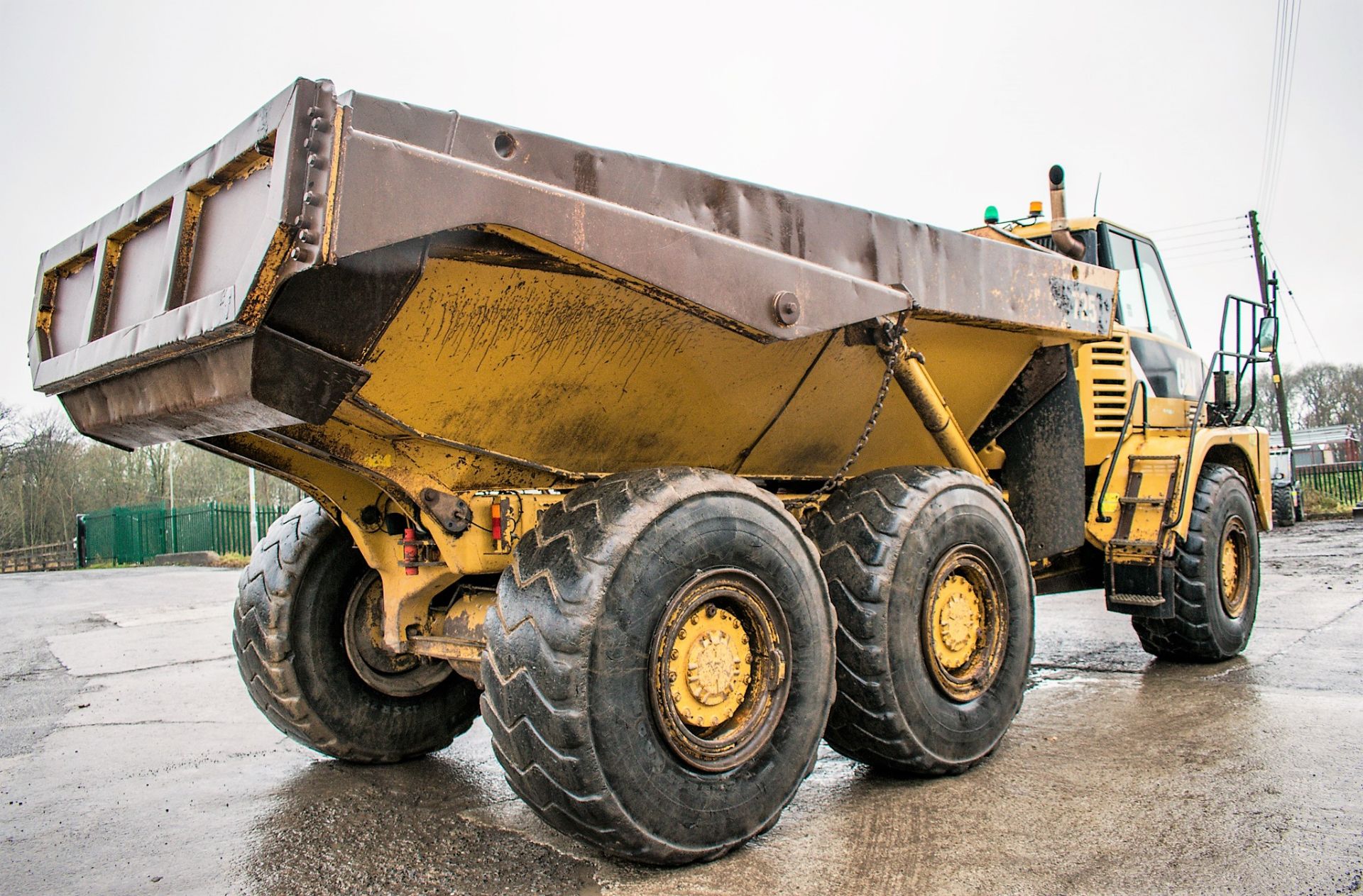 Caterpillar 725 ADT articulated dump truck Year: 2007 S/N:  Recorded Hours: 15,697 CAT 743 - Image 4 of 15