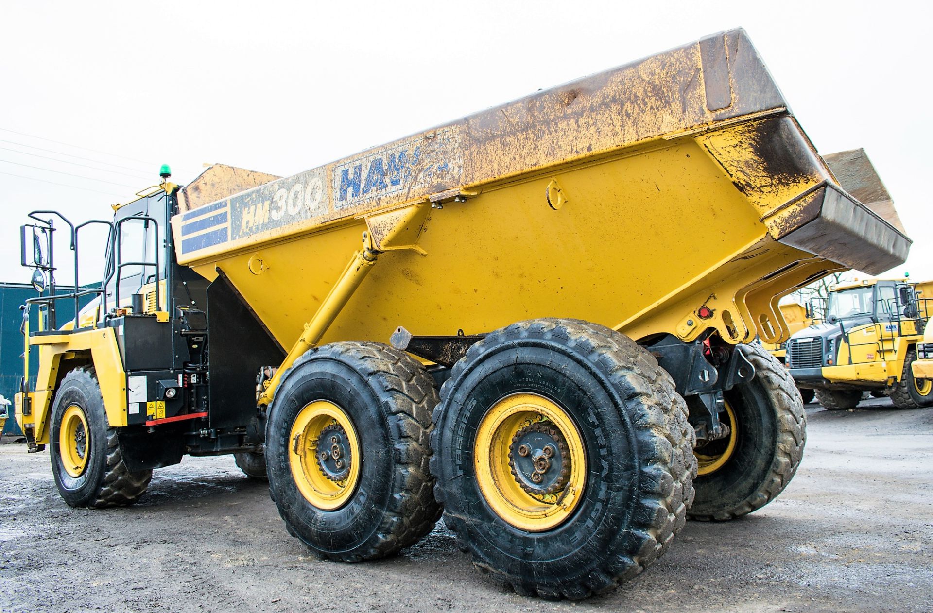 Komatsu HM300-3 articulated dump truck  Year: 2015 S/N: 3636 Recorded Hours: 4881 KOM657 - Image 3 of 15