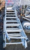 Tubesca aluminium step ladder A628941 ** Damaged **