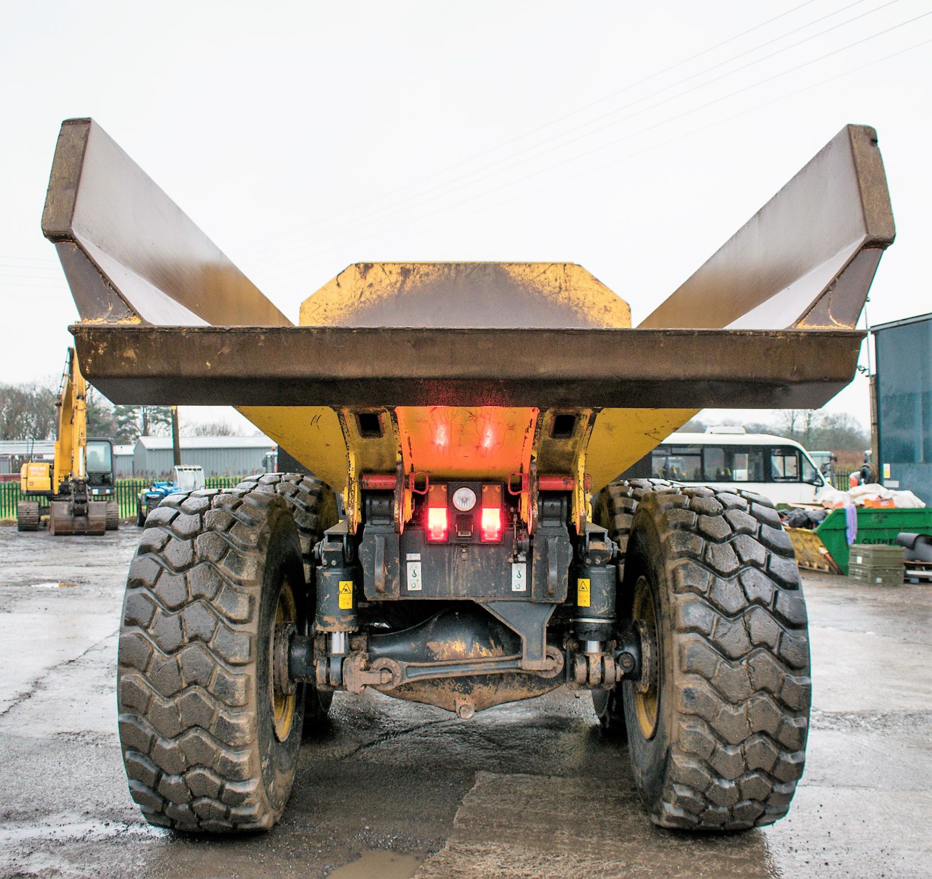 Komatsu HM300-3 articulated dump truck  Year: 2015 S/N: ED003653 Recorded Hours: 4487 KOM 658 - Image 6 of 13