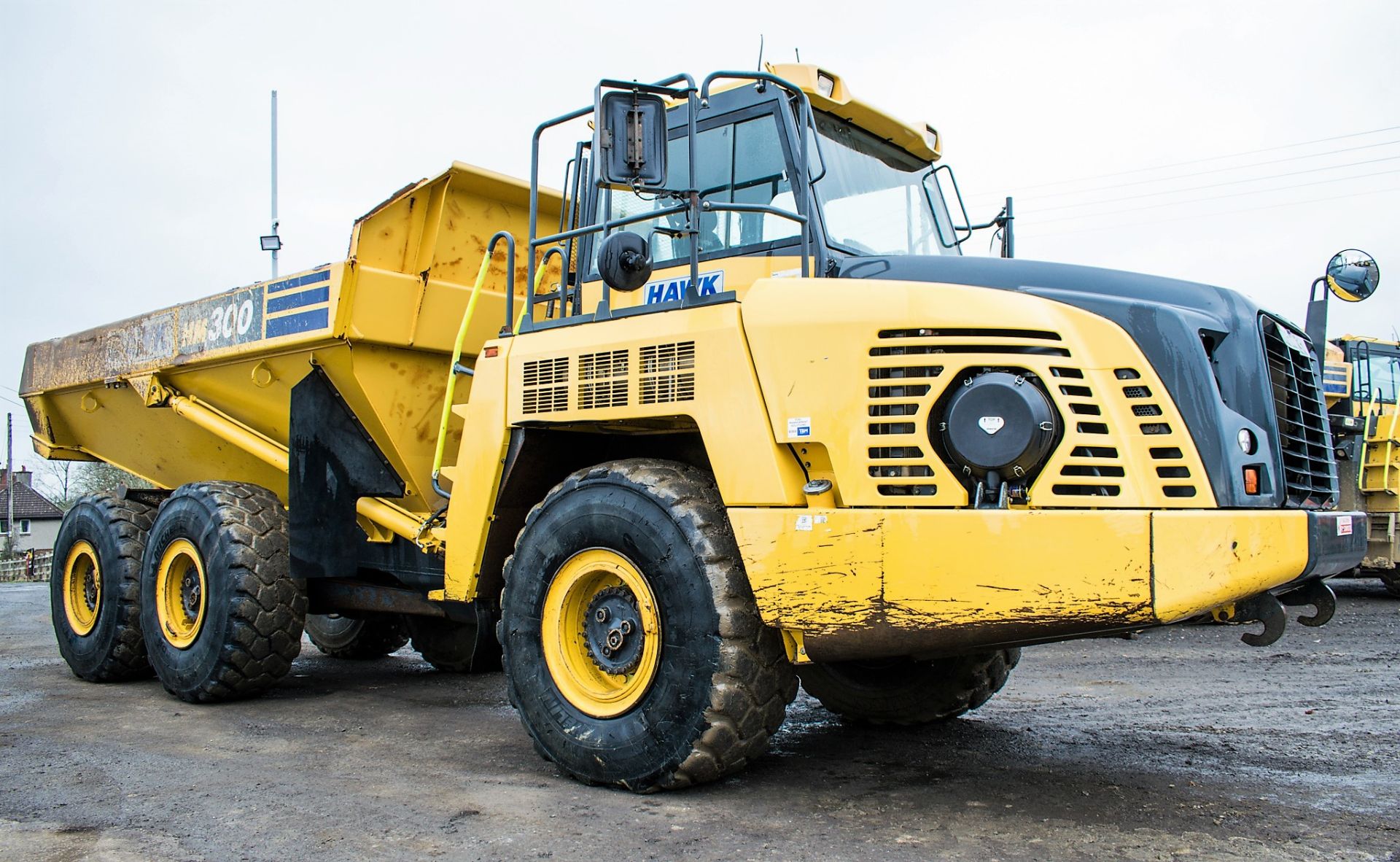 Komatsu HM300-3 articulated dump truck  Year: 2015 S/N: 3636 Recorded Hours: 4881 KOM657 - Image 2 of 15