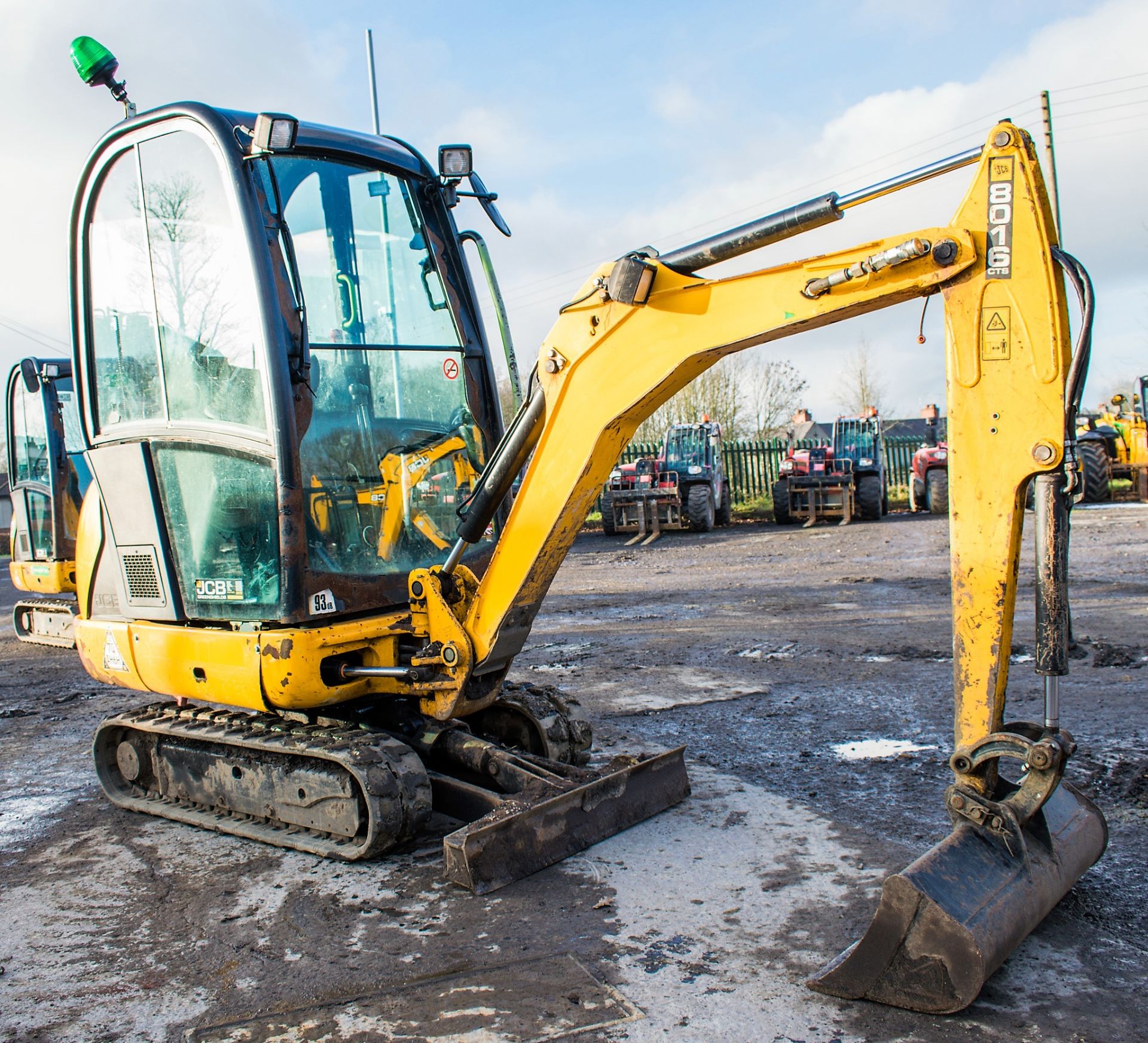 JCB 8016 CTS 1.5 tonne rubber tracked excavator Year: 2013 S/N: 2071348 Recorded Hours: 2327 - Image 2 of 12