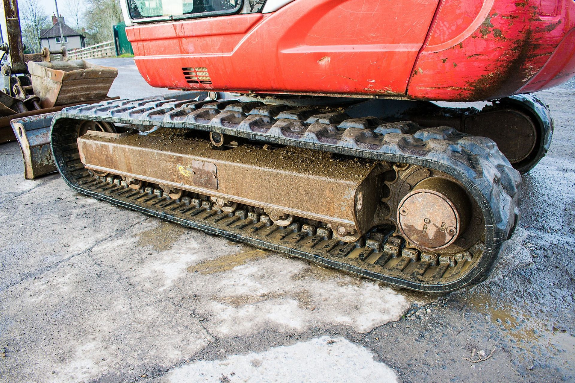 Takeuchi TB250 5 tonne rubber tracked excavator Year: 2010 S/N: 125000210 Recorded Hours: 4513 - Image 7 of 11