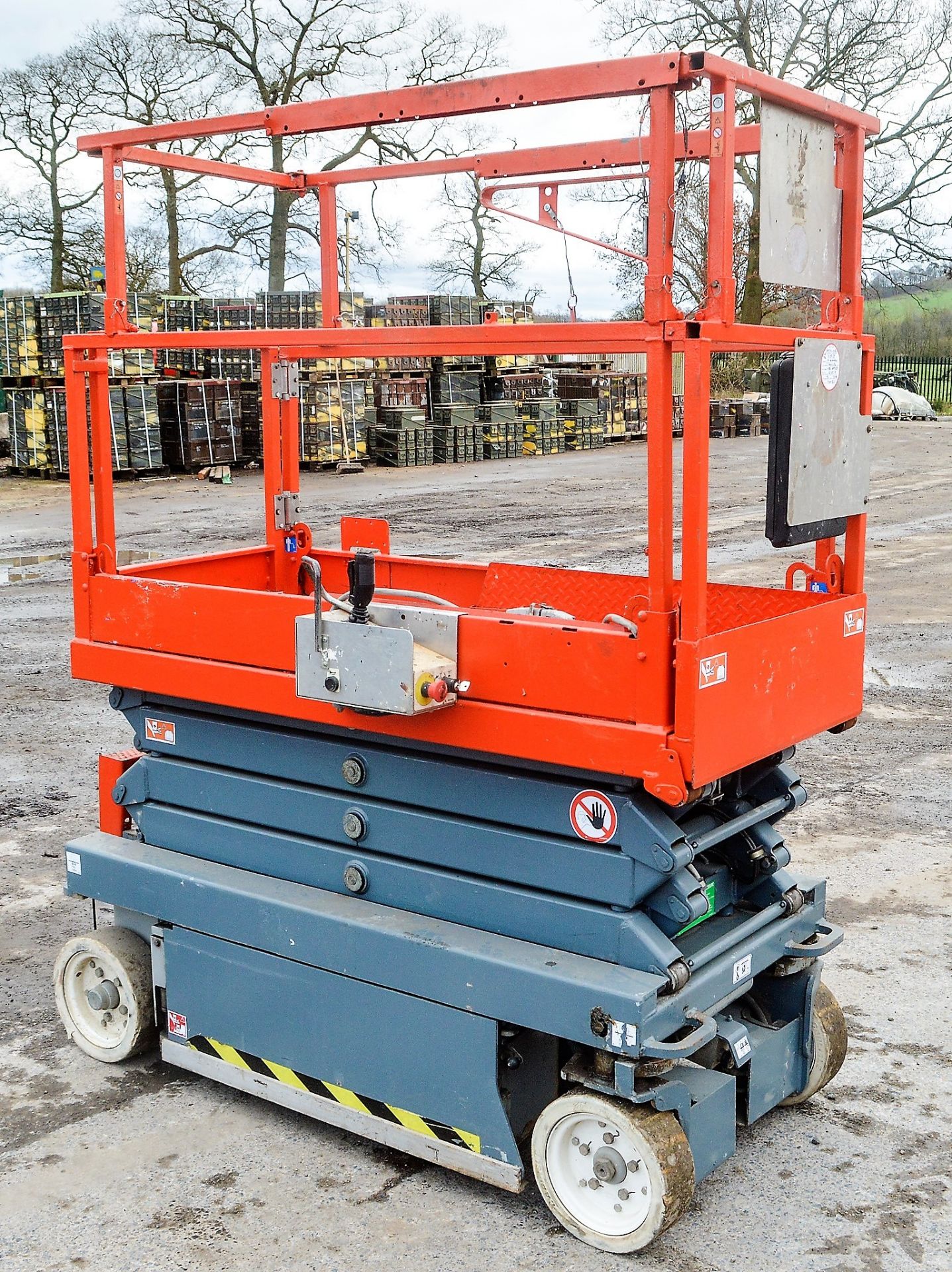 Skyjack SJ3219 battery electric scissor lift S/N: 202013573 - Image 2 of 5