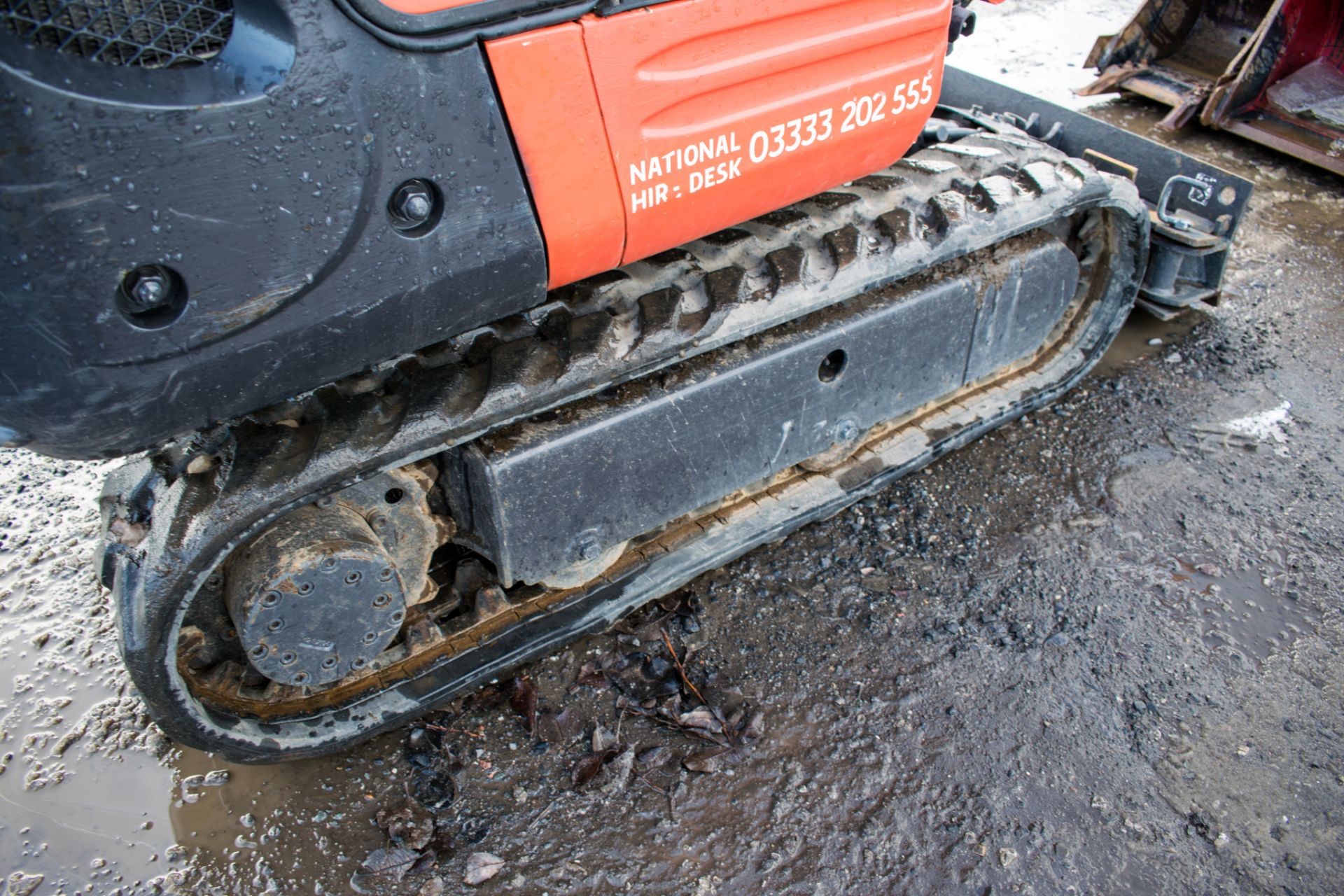 Kubota K008 - 3 0.8 tonne micro excavator - Image 8 of 12