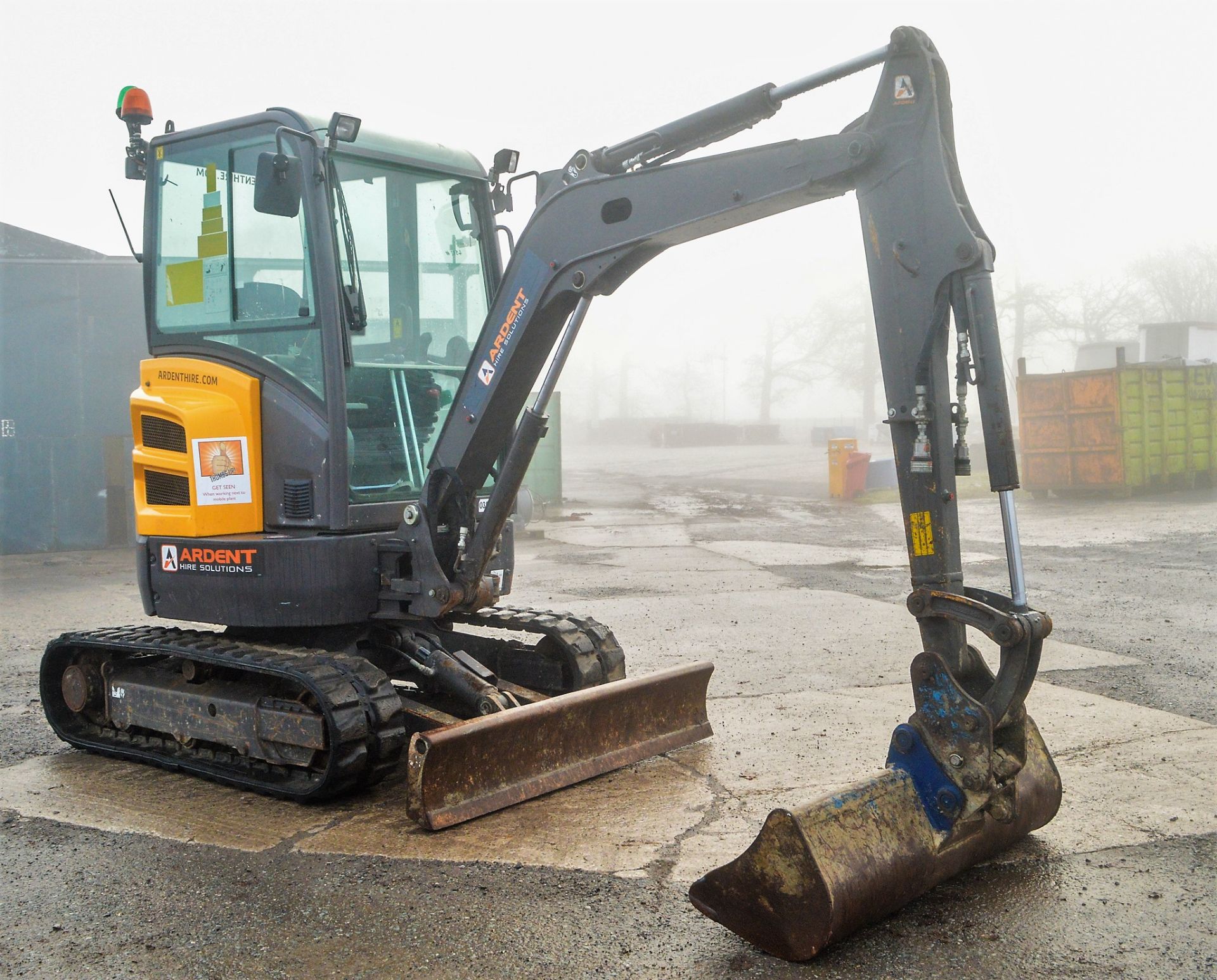 Volvo ECR 250 2.8 tonne rubber tracked mini excavator  Year: 2016 S/N: 4426 Recorded Hours: 1086 - Image 2 of 12