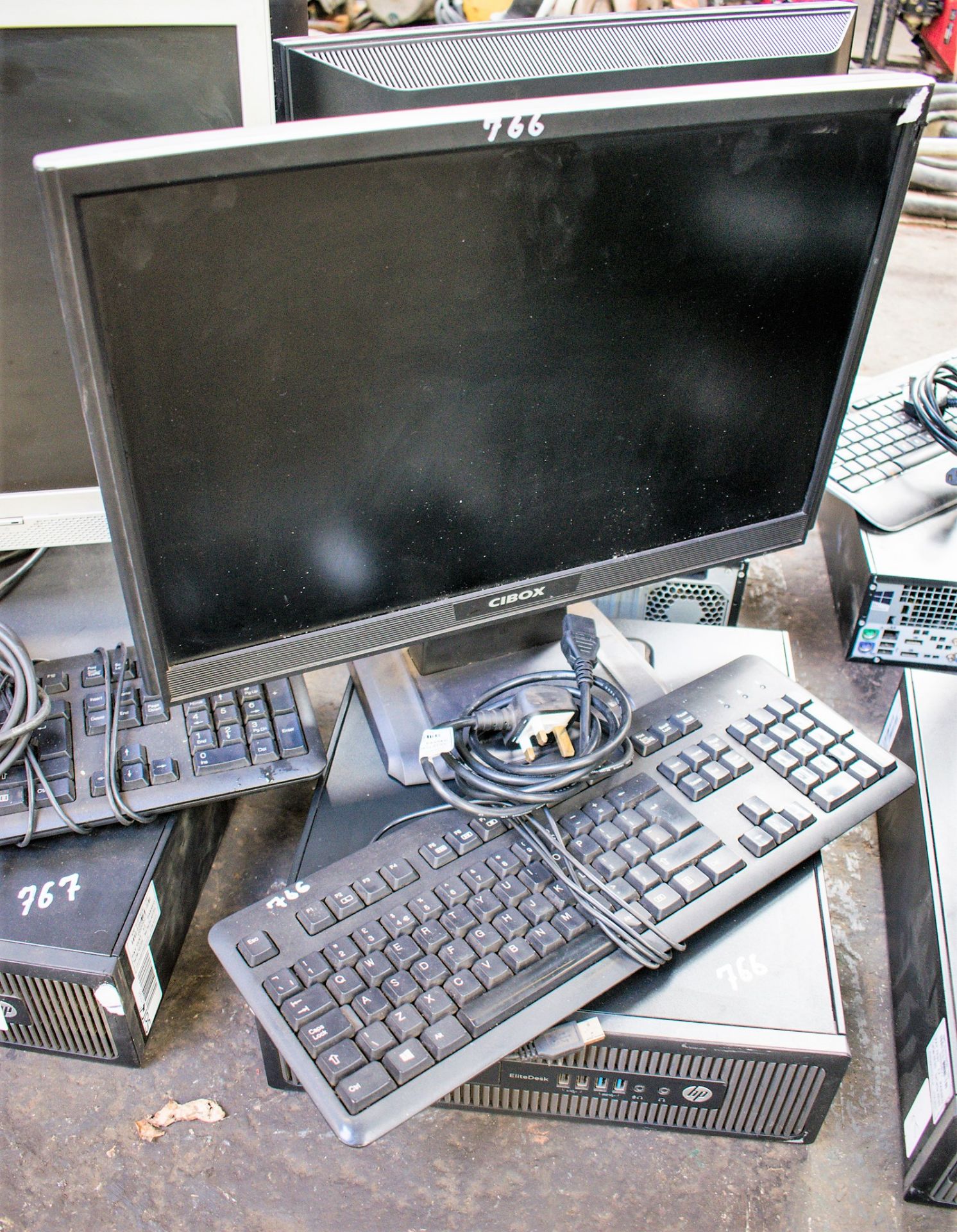 HP desktop personal computer c/w LCD monitor & keyboard ** Hard drive erased & no operating system