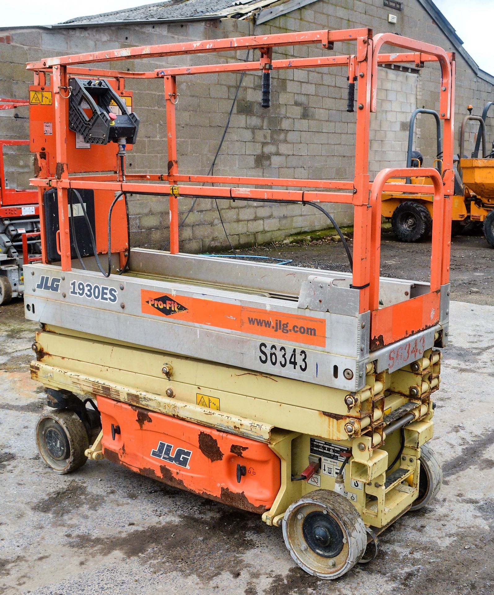 JLG 1930 ES battery electric scissor lift - Image 3 of 5