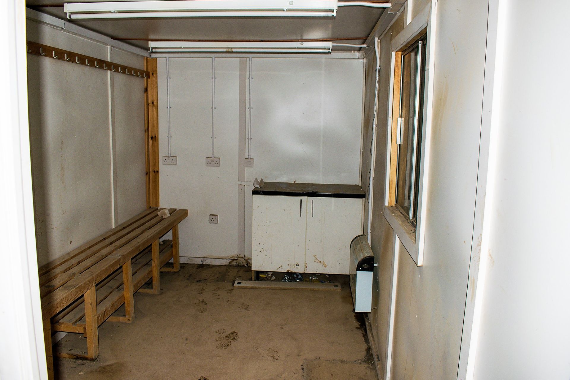 20 ft x 8 ft steel anti vandal drying room c/w keys - Image 7 of 7