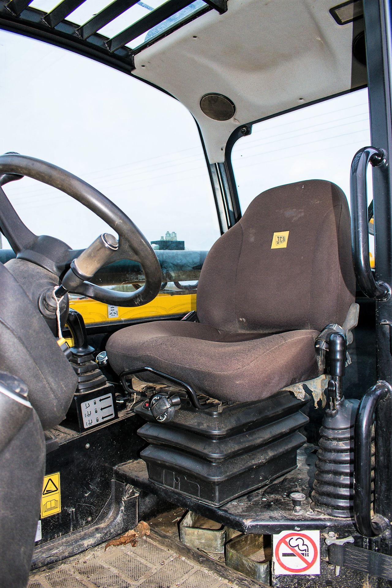 JCB 540-170 17 metre telescopic handler Year: 2014 S/N: 2180451 Recorded Hours: 4631 c/w turbo, sway - Image 12 of 14