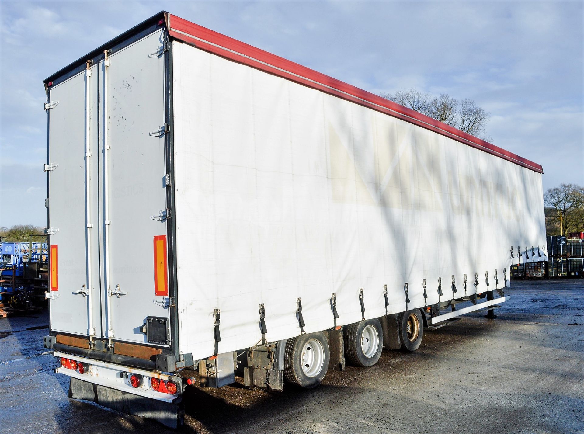 Kel-Berg 13.6 metre step frame tri axle twin hydraulic deck covered car transporter trailer Year: - Image 3 of 7