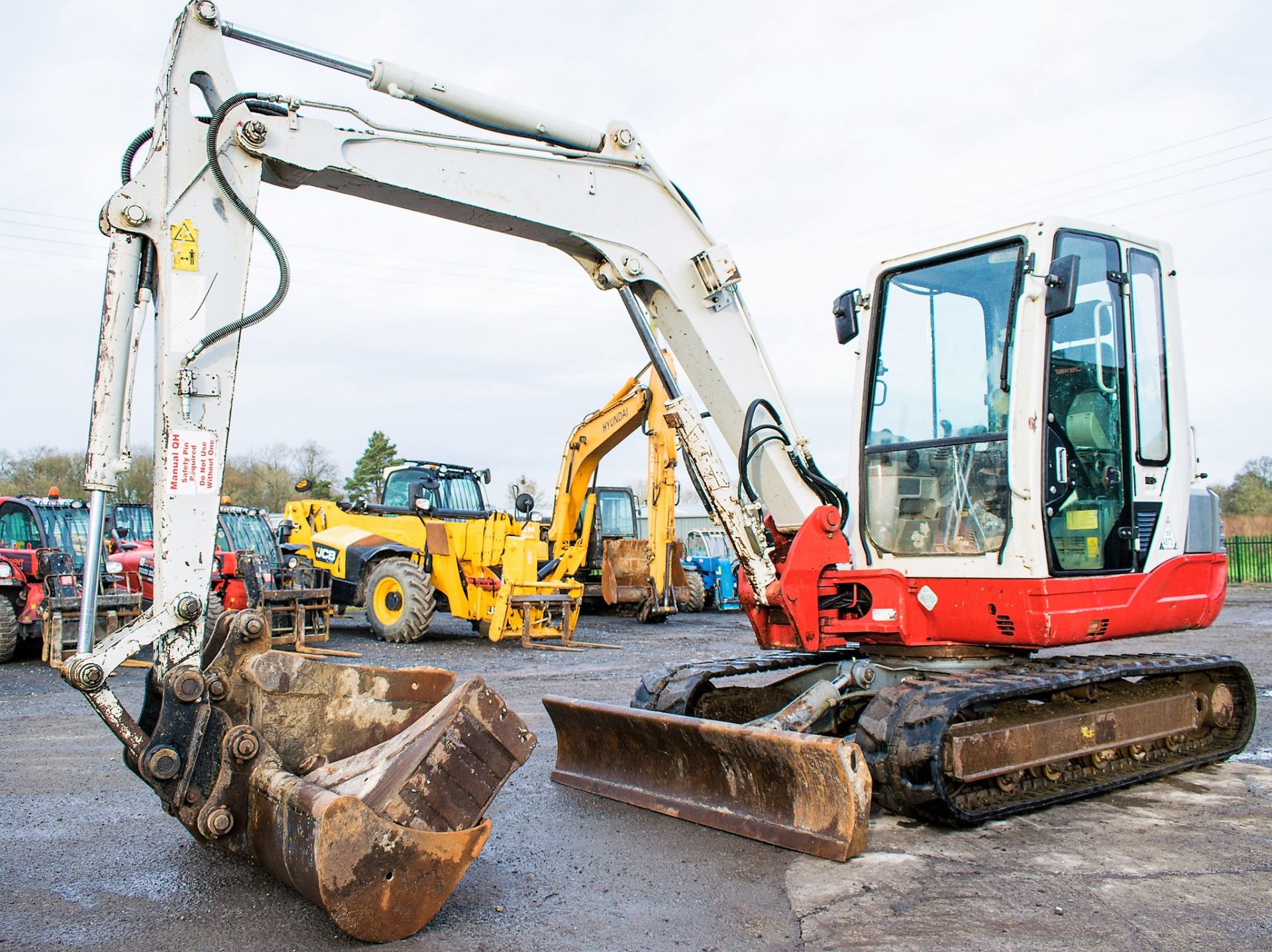 Takeuchi TB250 5 tonne rubber tracked excavator Year: 2010 S/N: 125000210 Recorded Hours: 4513