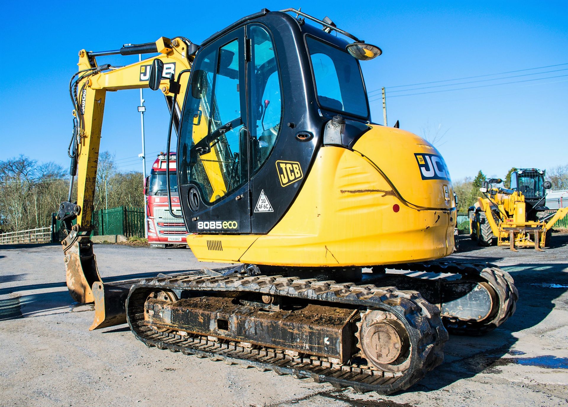 JCB 8085 ECO 8.5 tonne rubber tracked excavator Year: 2012 S/N: 1072496 Recorded Hours: 9164 ( - Image 3 of 12