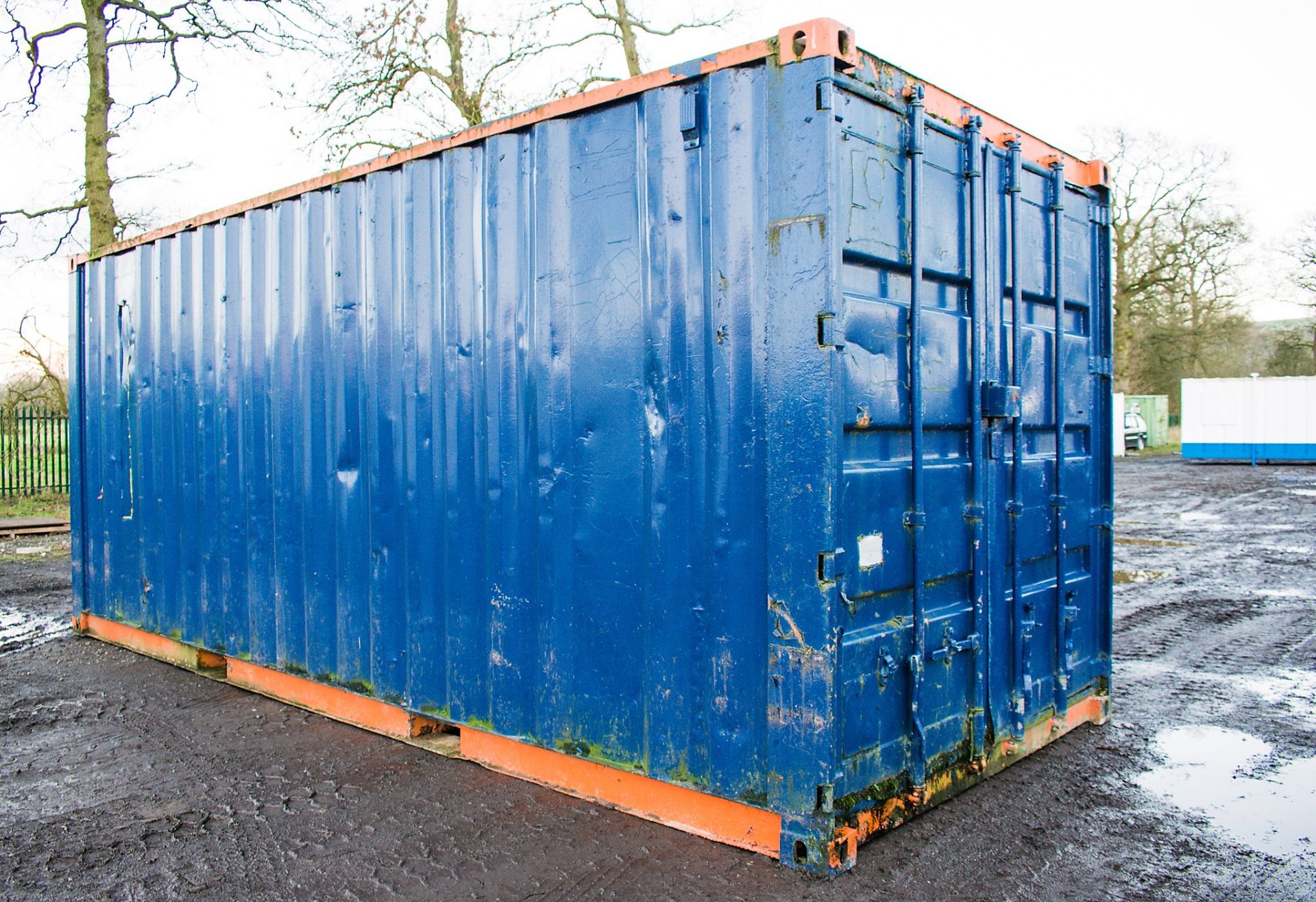 20 ft x 8 ft steel anti vandal drying room c/w keys - Image 2 of 7