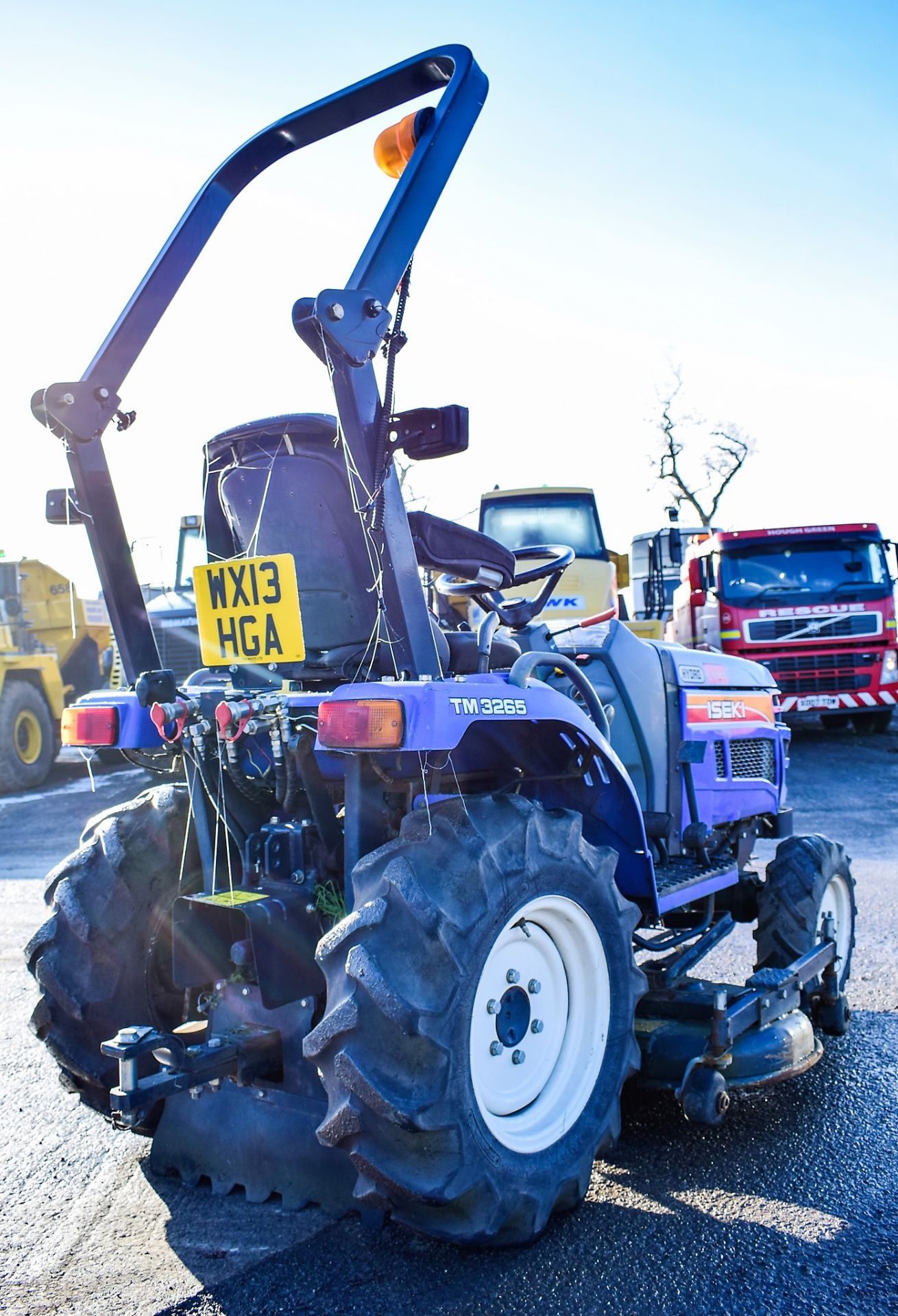 Iseki TN3265 diesel driven hydrostatic 4WD compact tractor Year: 2012 S/N: 000951 Recorded Hours: - Image 4 of 13