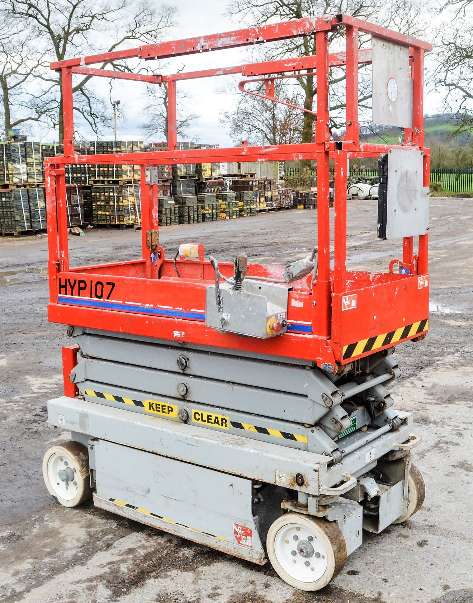 Skyjack SJ3219 battery electric scissor lift S/N: 202013573 HYP107