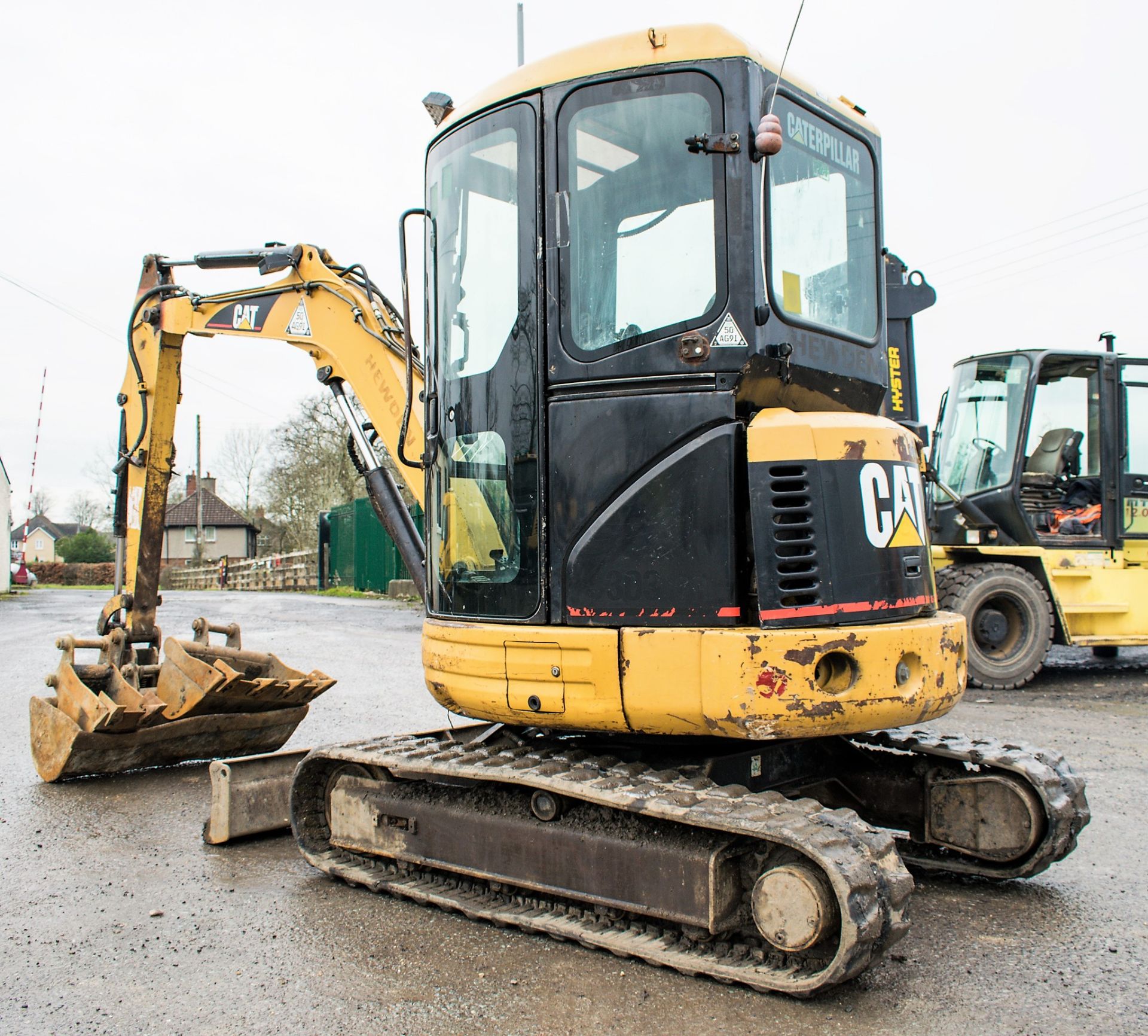 Caterpillar 303 CR 3 tonne zero tail swing rubber tracked excavator Year: 2005 S/N: 107961 - Image 3 of 13