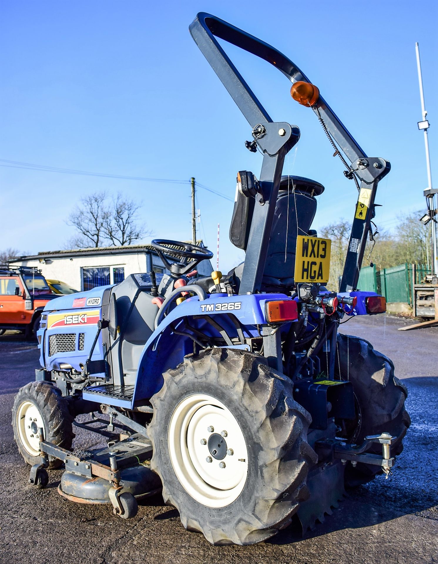 Iseki TN3265 diesel driven hydrostatic 4WD compact tractor Year: 2012 S/N: 000951 Recorded Hours: - Image 3 of 13