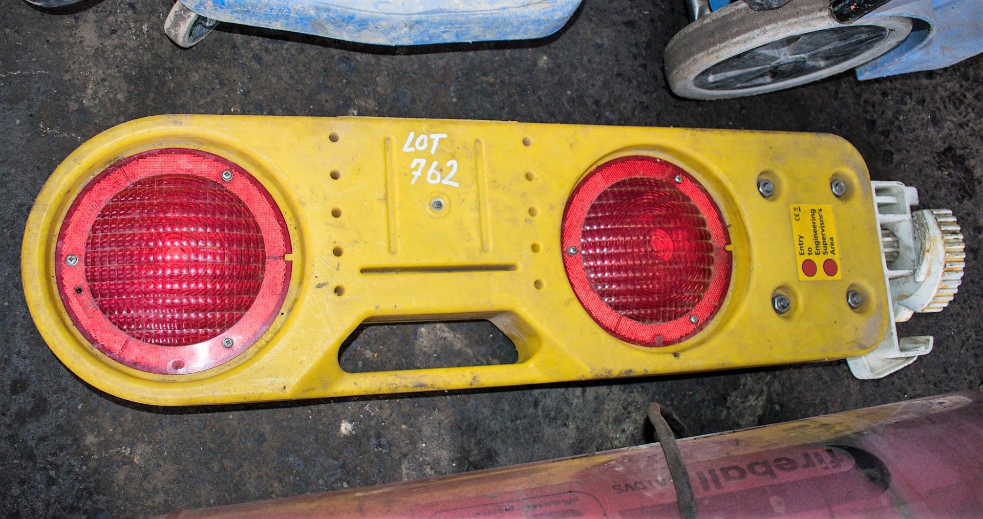 Rail marker light