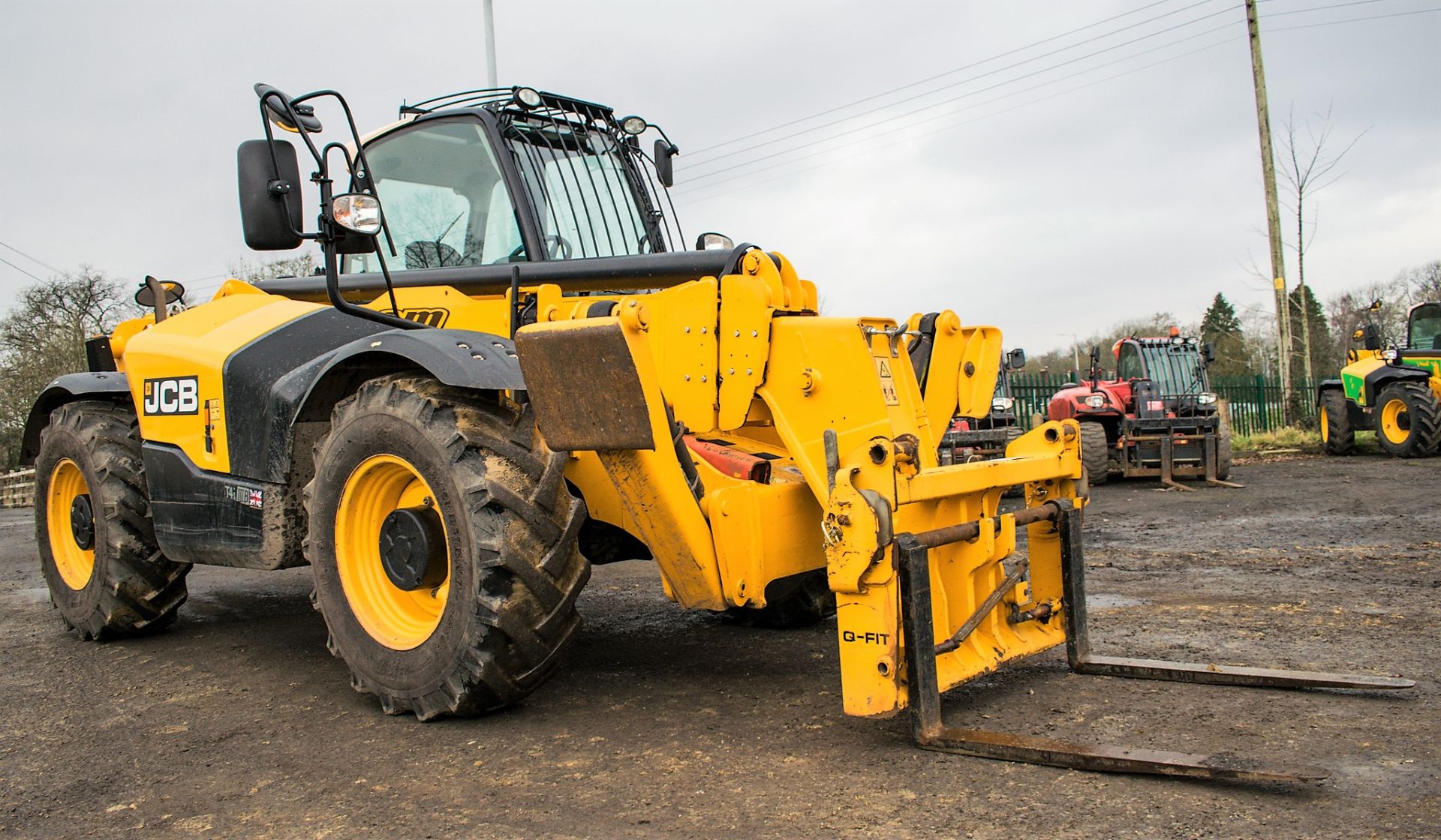 JCB 535-125 12.5 metre telescopic handler  Year: 2015 S/N: 02350437 Rec Hours: 2350 c/w sway - Image 2 of 14