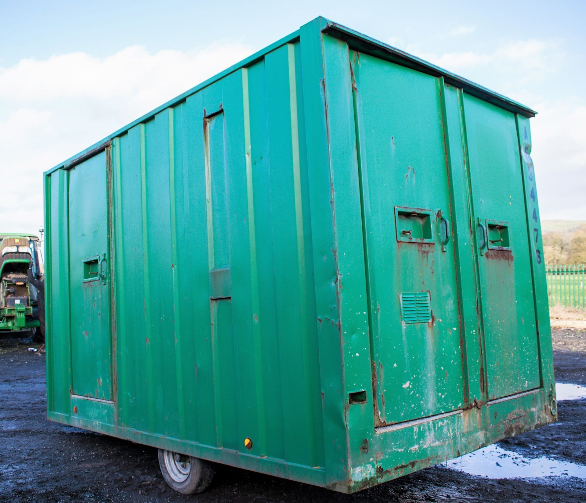 12 ft x 8 ft steel anti vandal mobile welfare unit comprising of: canteen, toilet & generator room - Image 4 of 11