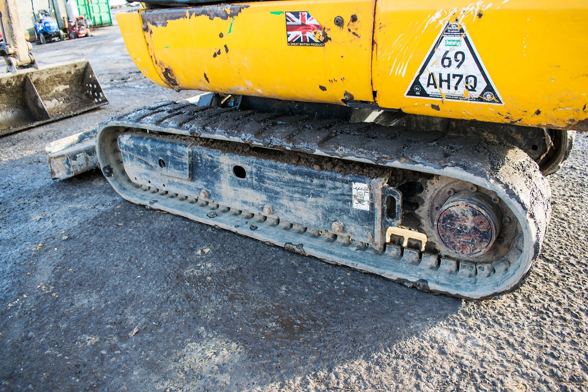 JCB 8016 CTS 1.5 tonne rubber tracked mini excavator Year: 2013 S/N: 2071359 Recorded Hours: 1984 - Image 8 of 12