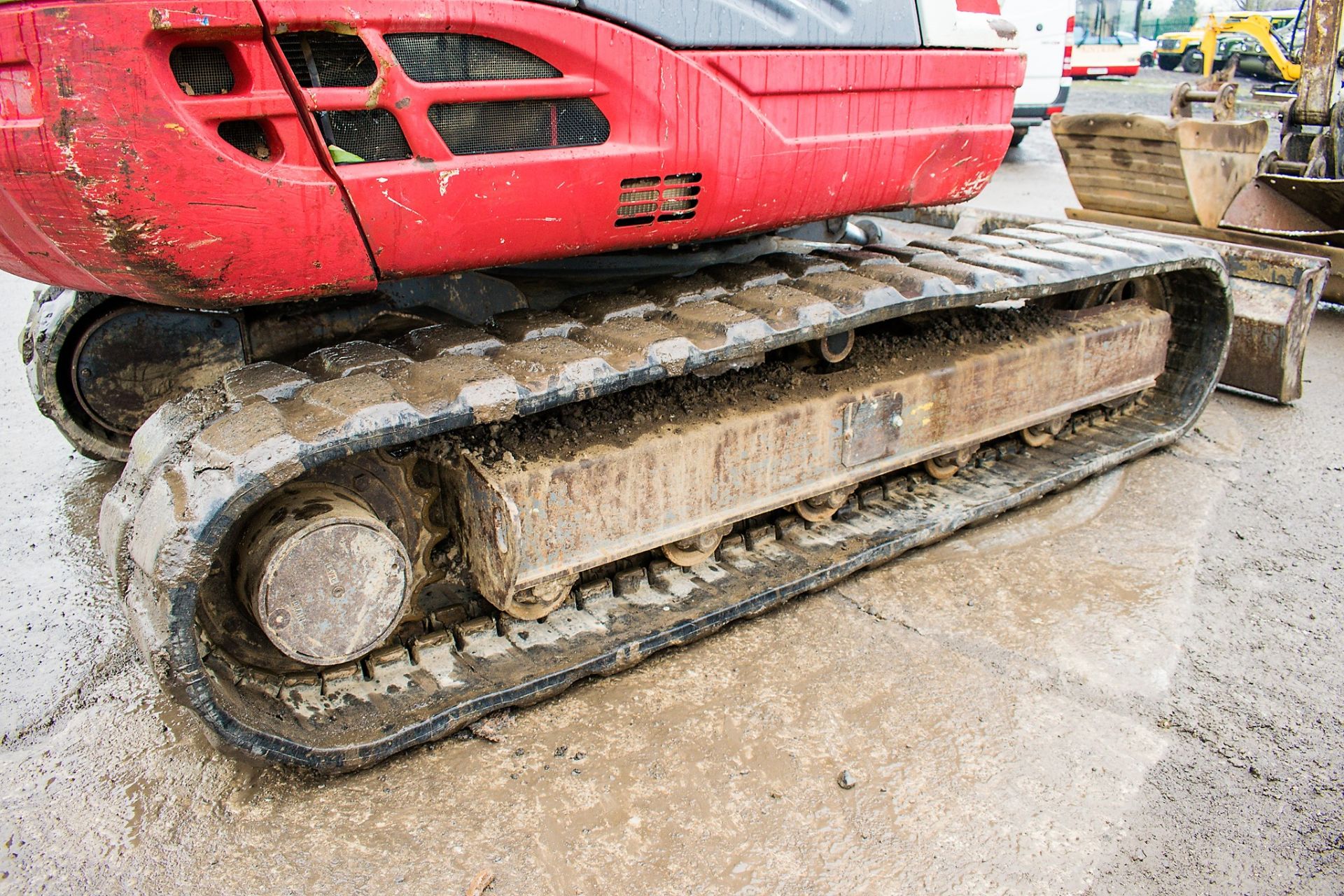 Takeuchi TB250 5 tonne rubber tracked excavator Year: 2012 S/N: 125002028 Recorded Hours: 3781 - Image 8 of 11