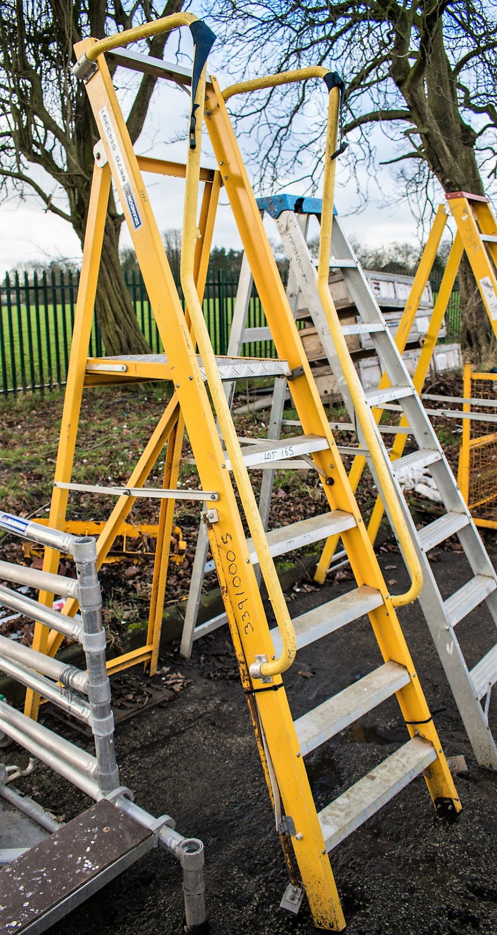 6 tread glass fibre framed podium 2160