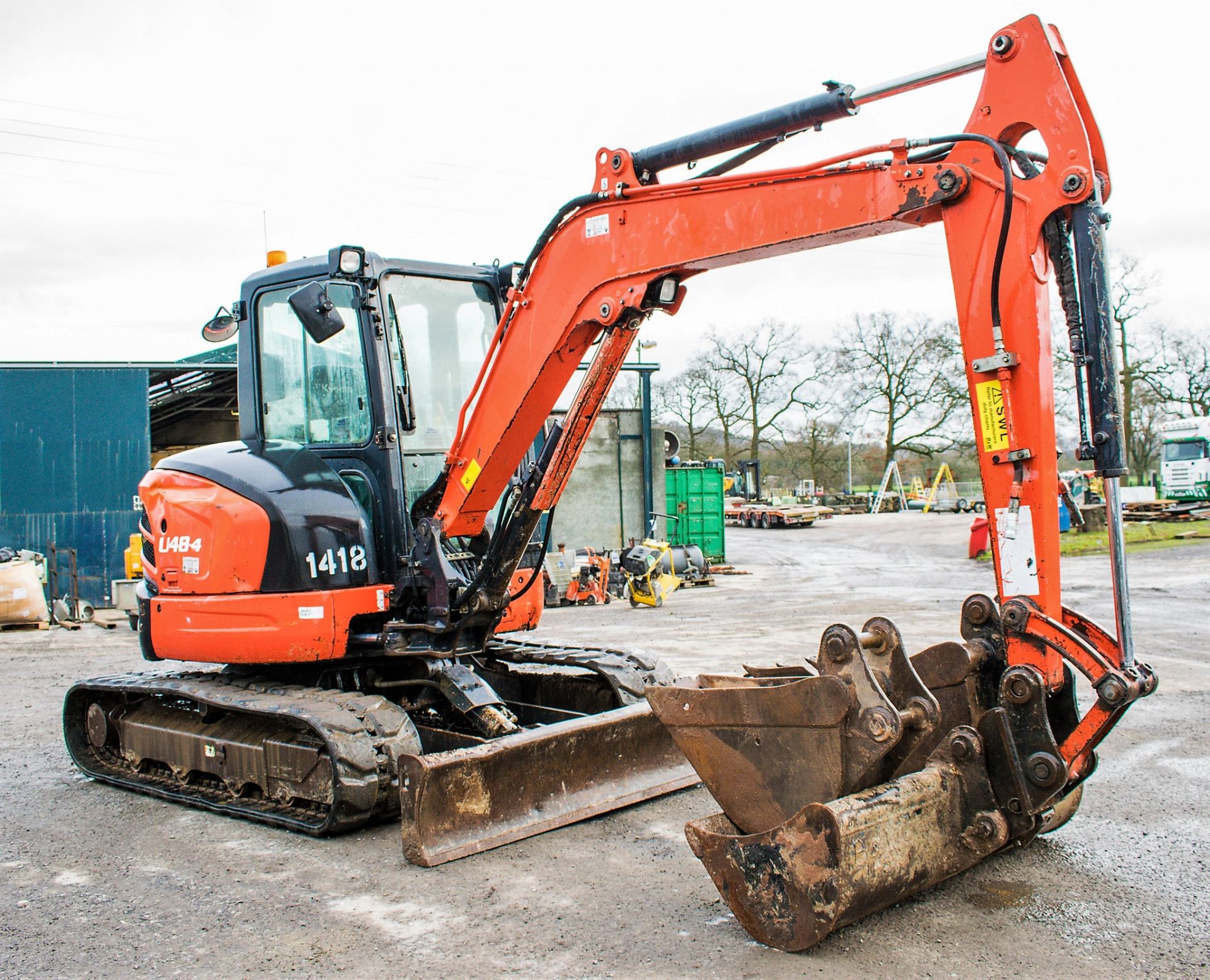 Kubota U48-4 4.8 tonne rubber tracked excavator Year: 2011 S/N: 50406 Recorded Hours: 5662 blade, - Image 2 of 11