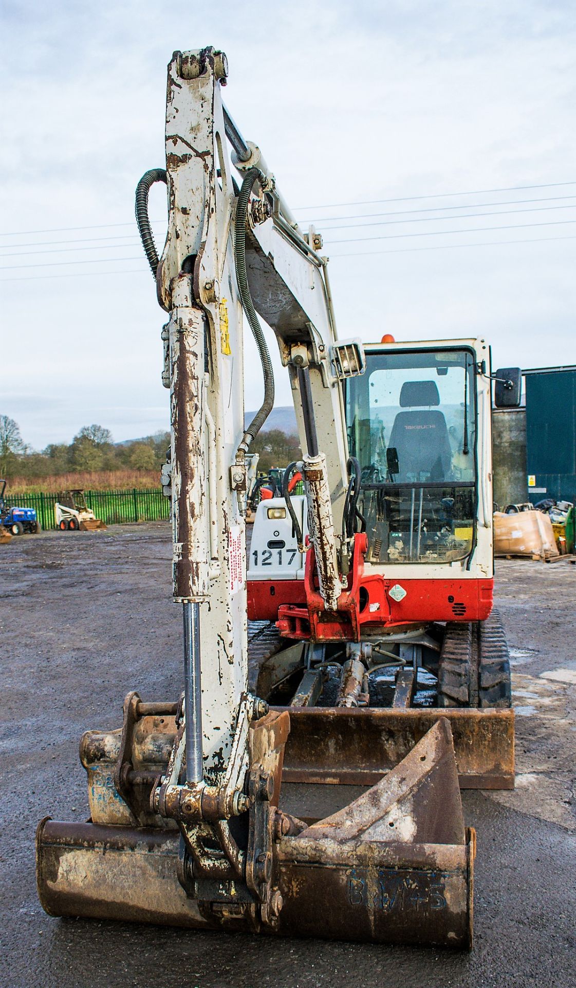 Takeuchi TB250 5 tonne rubber tracked excavator Year: 2010 S/N: 125000210 Recorded Hours: 4513 - Image 5 of 11