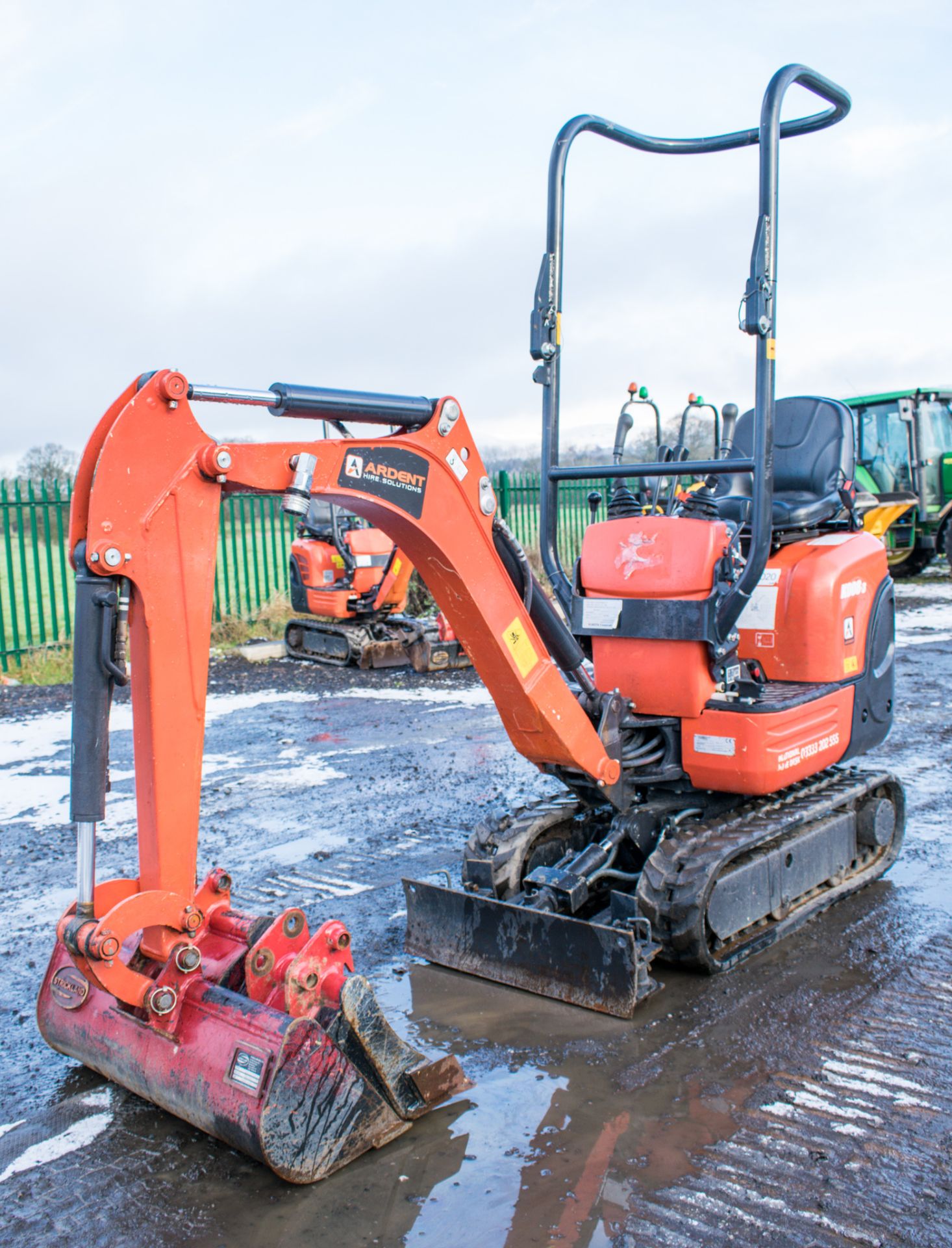 Kubota K008 - 3 0.8 tonne micro excavator