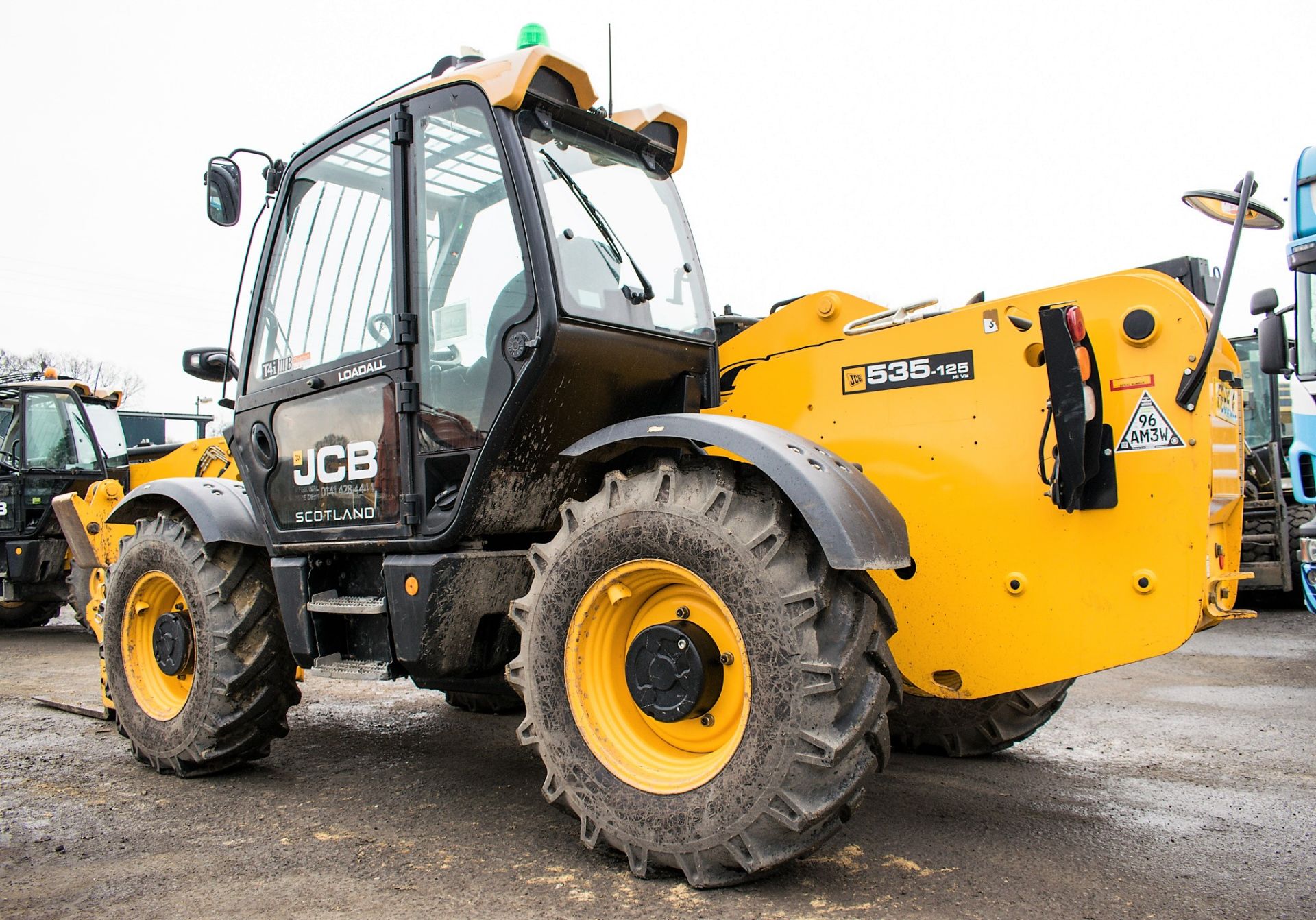 JCB 535-125 12.5 metre telescopic handler  Year: 2015 S/N: 02350437 Rec Hours: 2350 c/w sway - Image 3 of 14