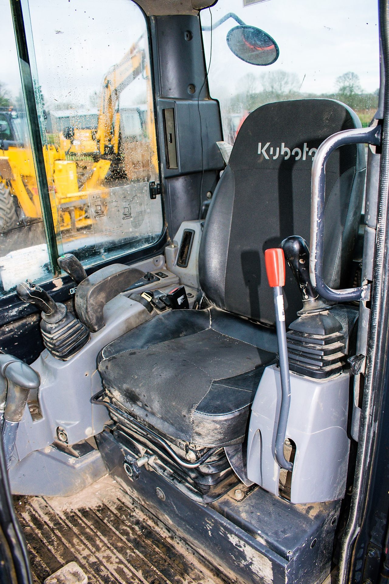 Kubota U48-4 4.8 tonne rubber tracked excavator Year: 2011 S/N: 50406 Recorded Hours: 5662 blade, - Image 11 of 11