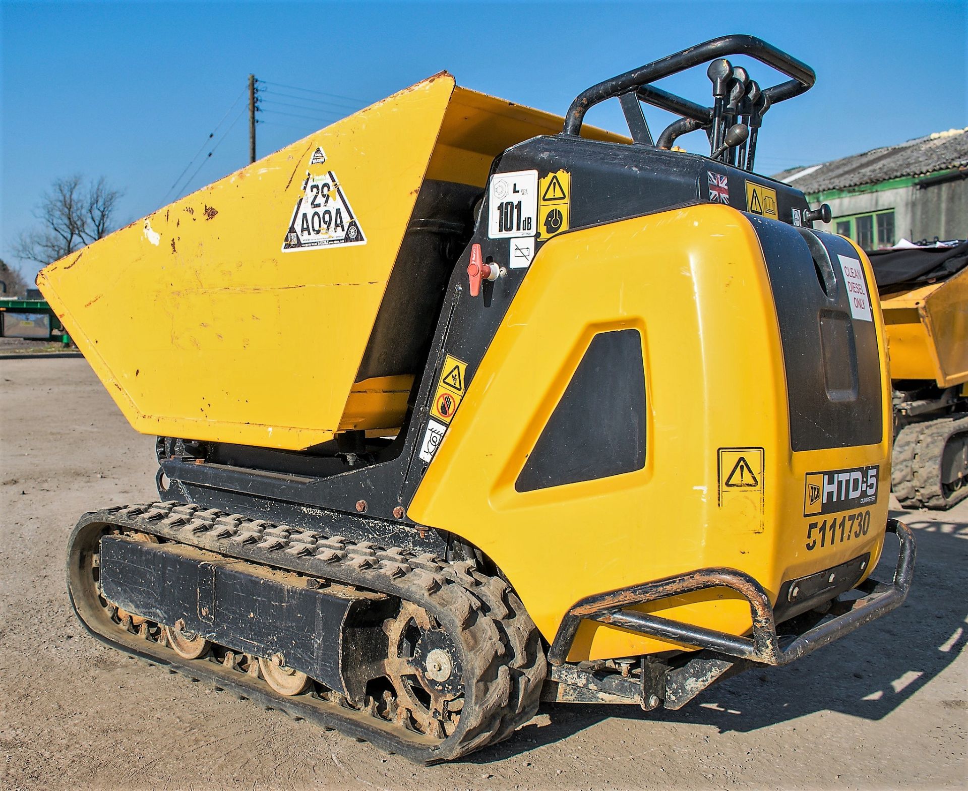 JCB HTD-5 Dumpster 500 kg diesel driven tracked walk behind hi tip dumper Year: 2016 S/N: 1593593 - Image 4 of 11