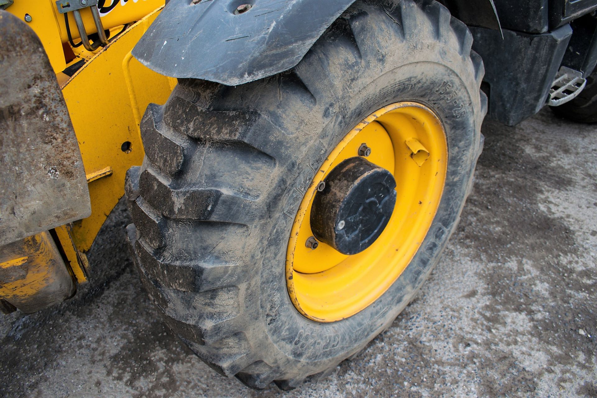 JCB 535-125 Hi-Viz 12.5 metre telescopic handler Year: 2012 S/N: 2145030 Recorded Hours: 4754 c/w - Image 7 of 13