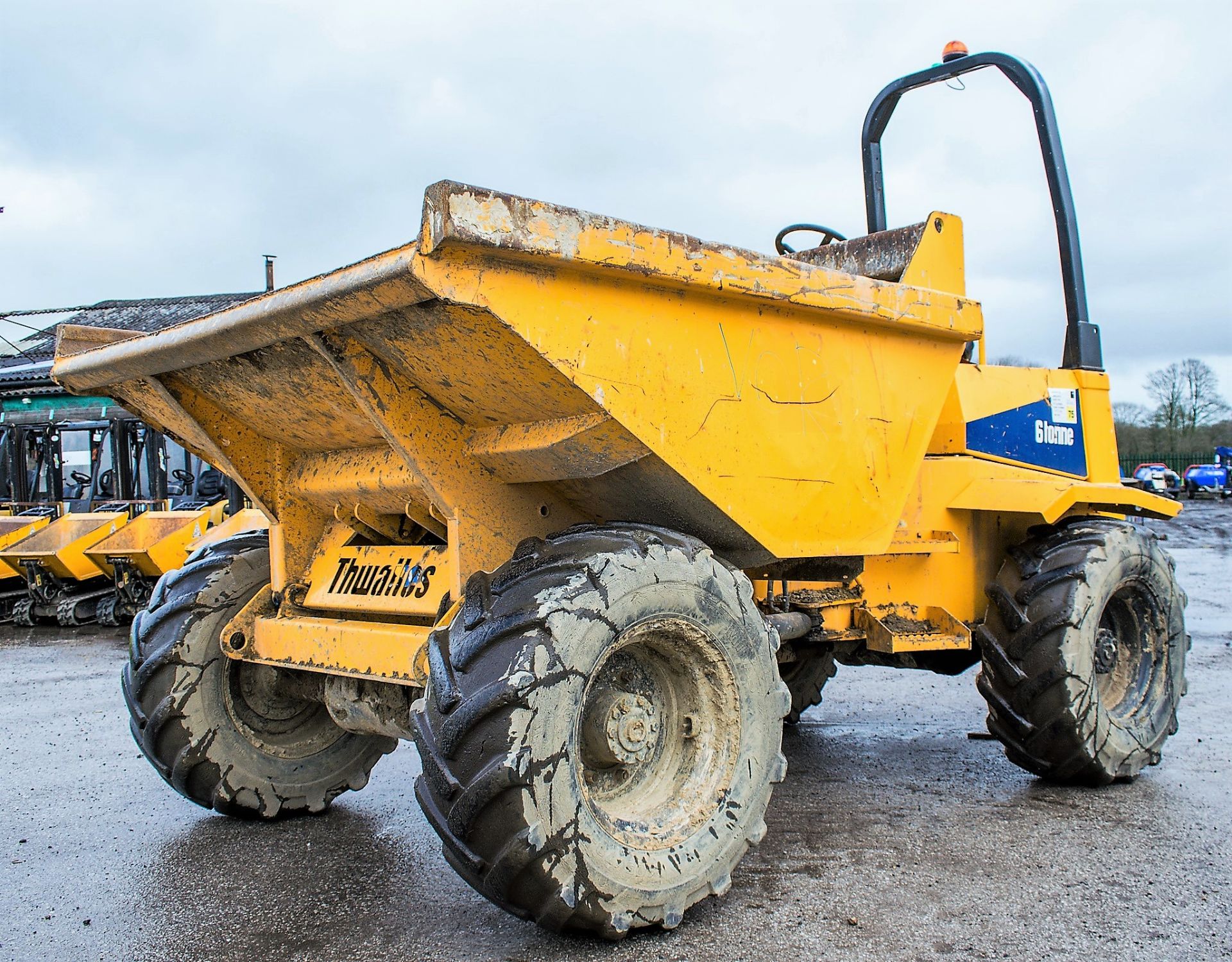 Thwaites 6 tonne straight skip dumper Year: 2005 S/N: A7266 Recorded Hours: 2935 ** Steering ram