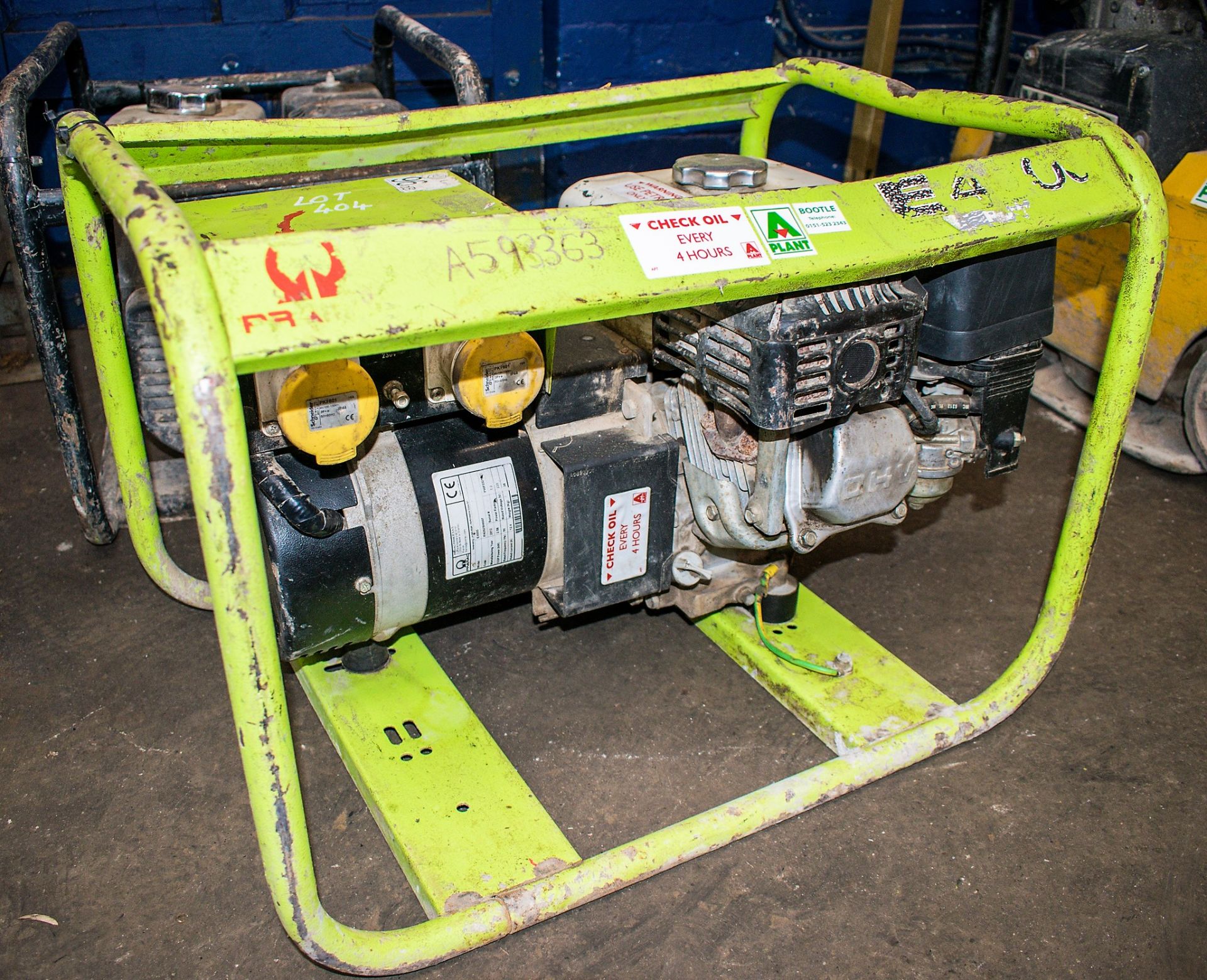 Pramac 110v/240v petrol driven generator A593363