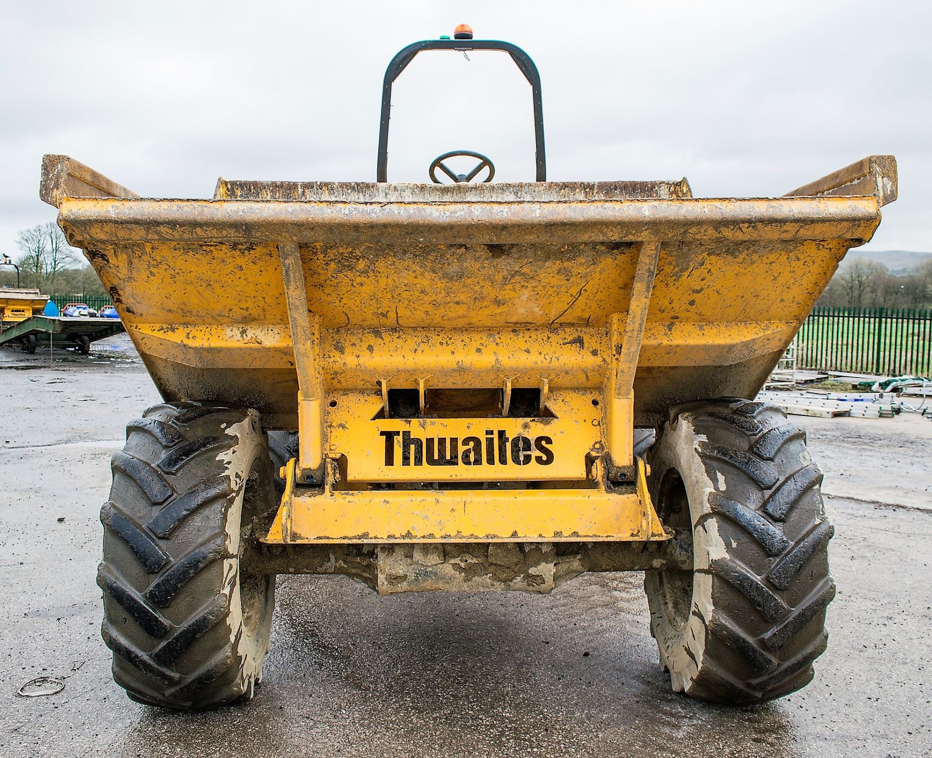 Thwaites 6 tonne straight skip dumper Year: 2005 S/N: A7266 Recorded Hours: 2935 ** Steering ram - Image 5 of 11