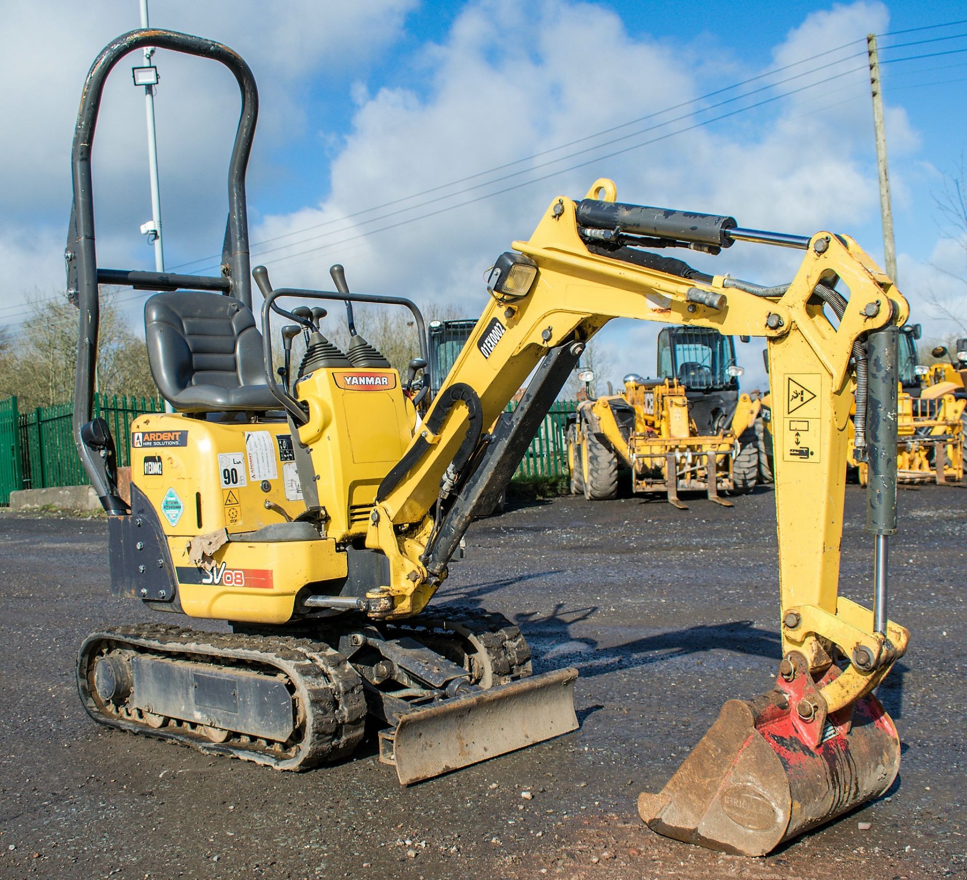 Yanmar SV08 0.8 tonne rubber tracked micro excavator Year: 2015 S/N: 19307 Recorded Hours: 736 - Image 3 of 13