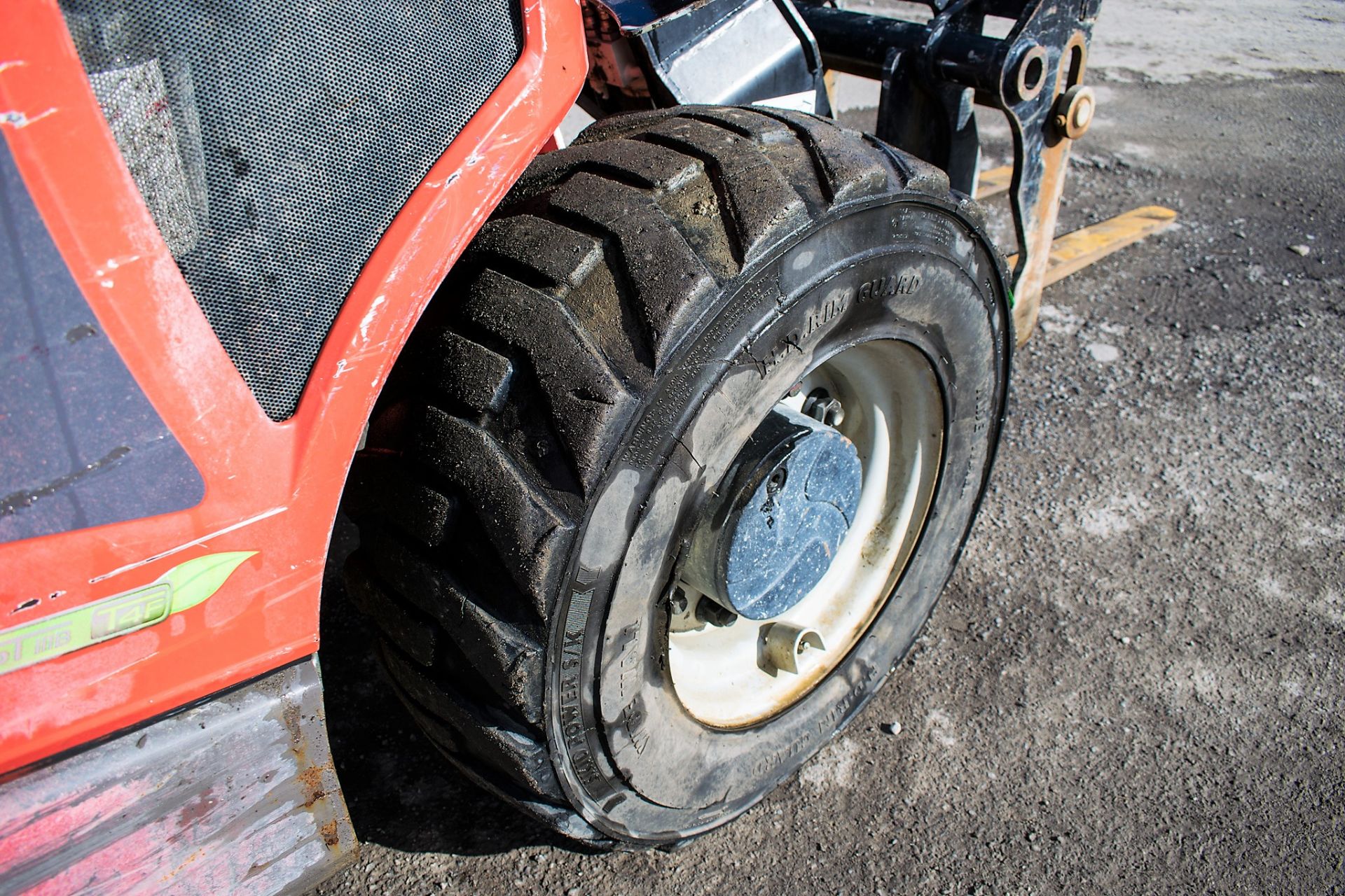 Manitou MT625H Comfort 6 metre telescopic handler Year: 2015 S/N: 951243 Recorded Hours: 3261 c/w - Image 7 of 14